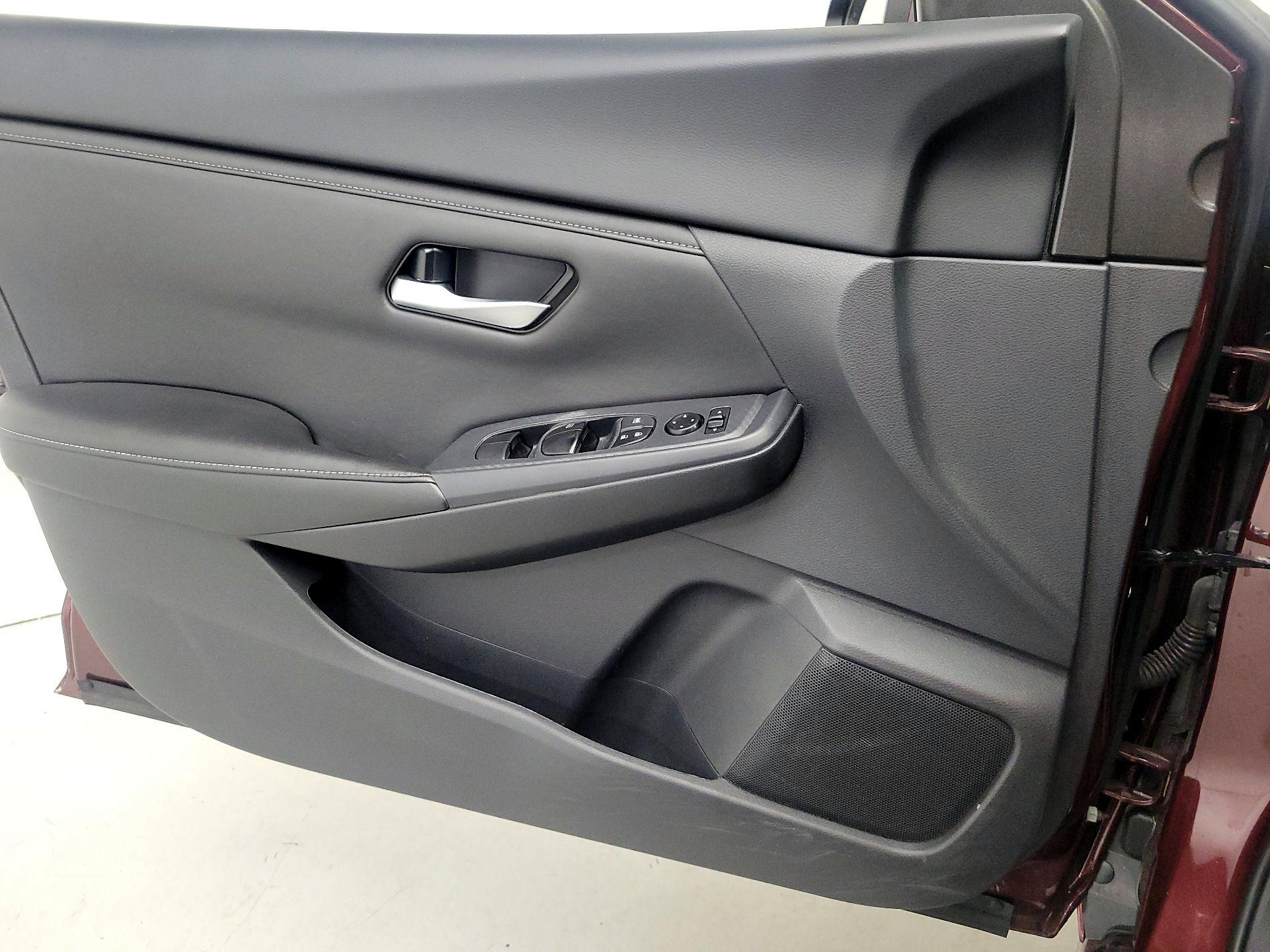 Thumbnail: 2025 Nissan Sentra - 12