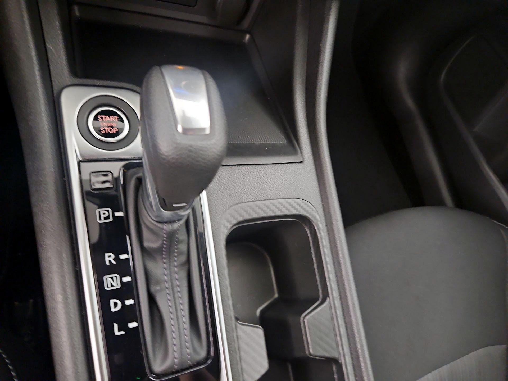 Thumbnail: 2025 Nissan Sentra - 17