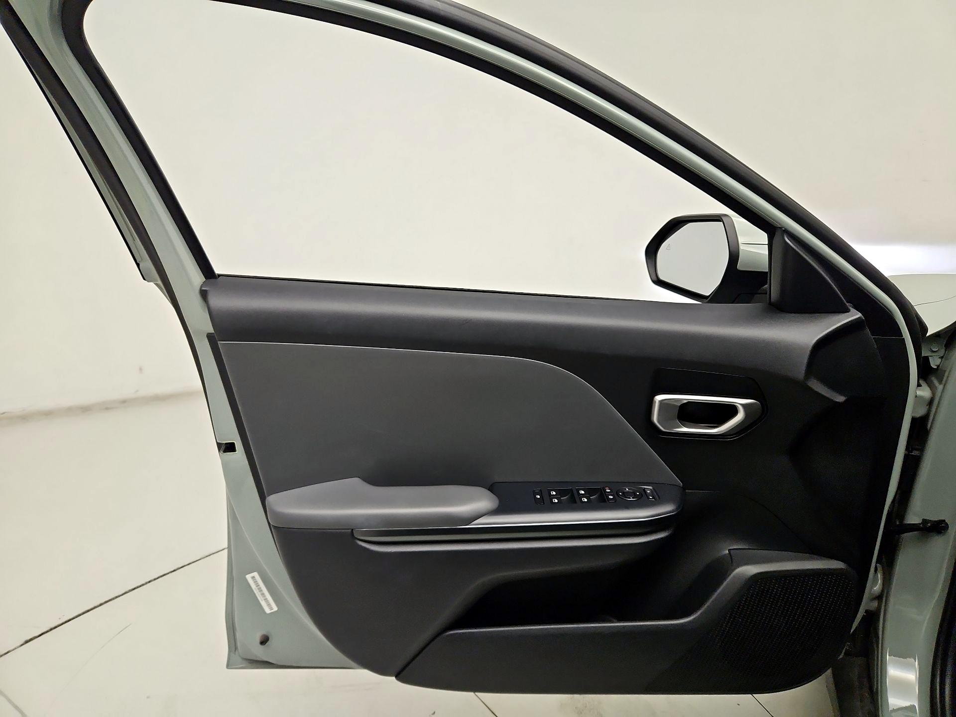 Thumbnail: 2025 Kia K4 - 12