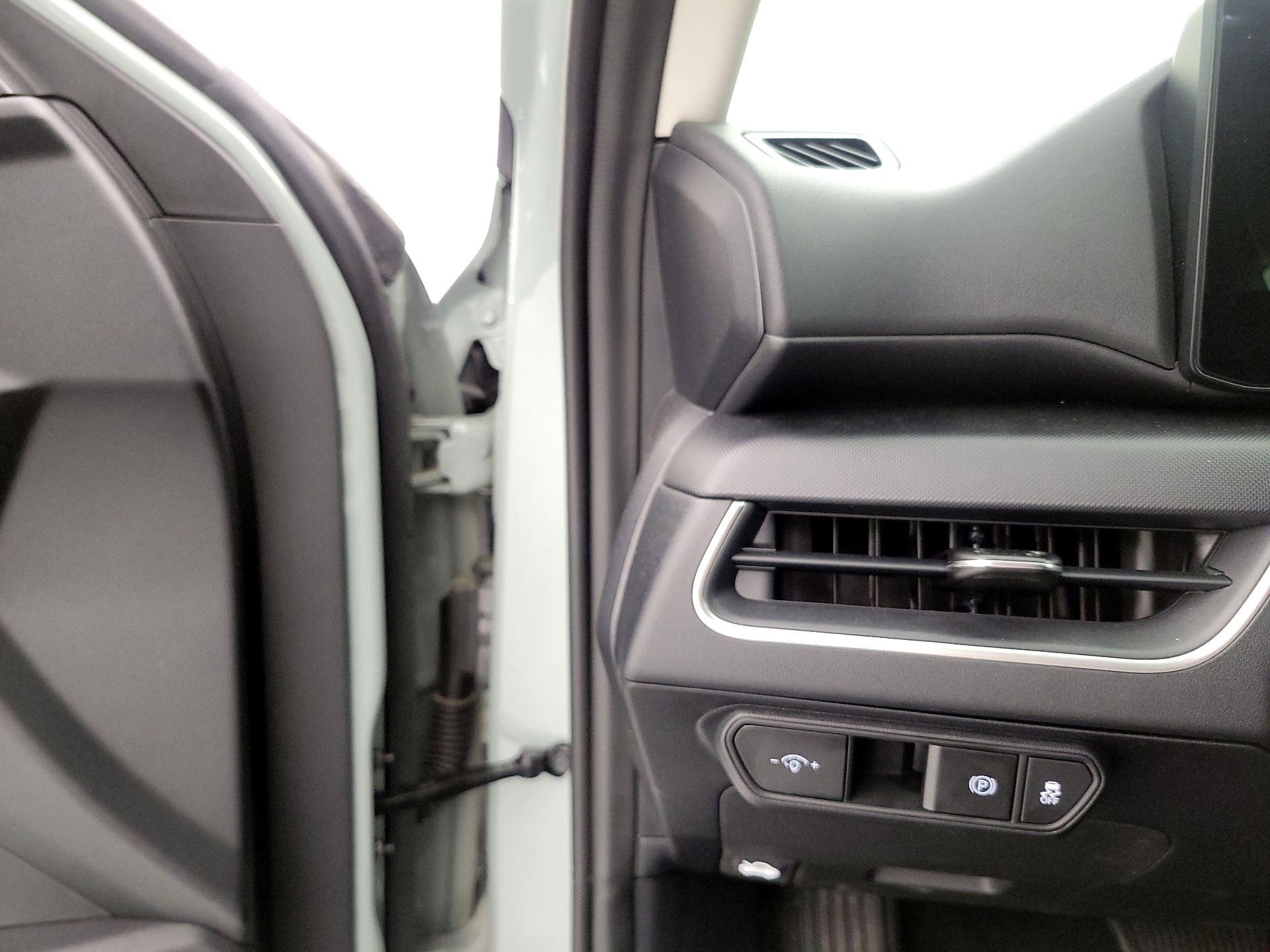 Thumbnail: 2025 Kia K4 - 13