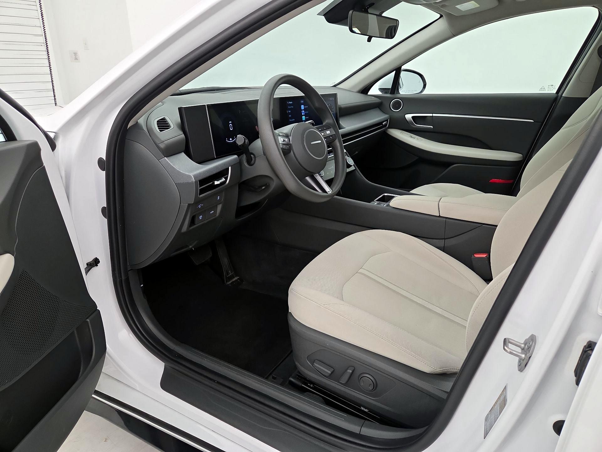 Thumbnail: 2025 Hyundai Sonata - 11