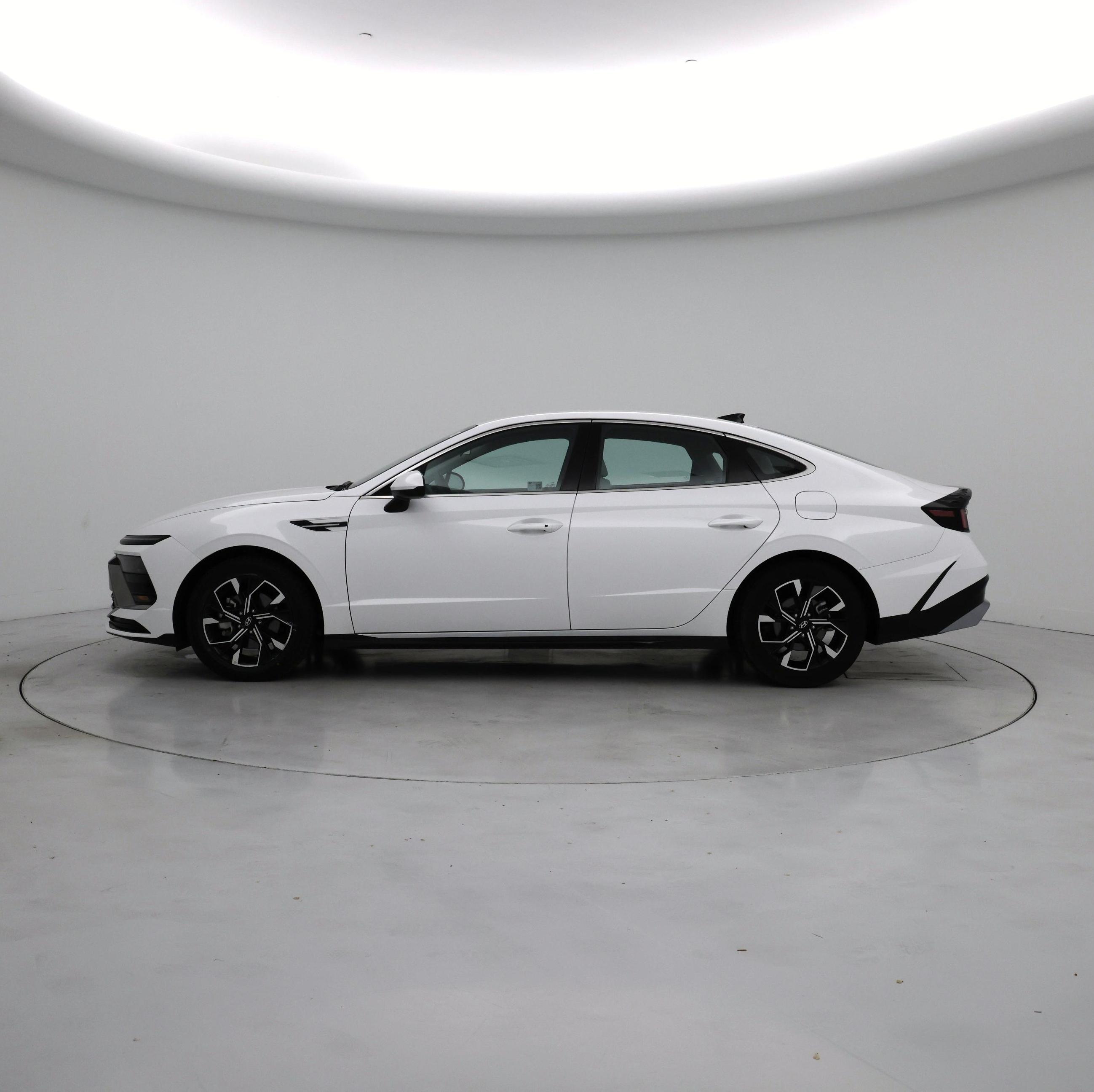 Thumbnail: 2025 Hyundai Sonata - 3