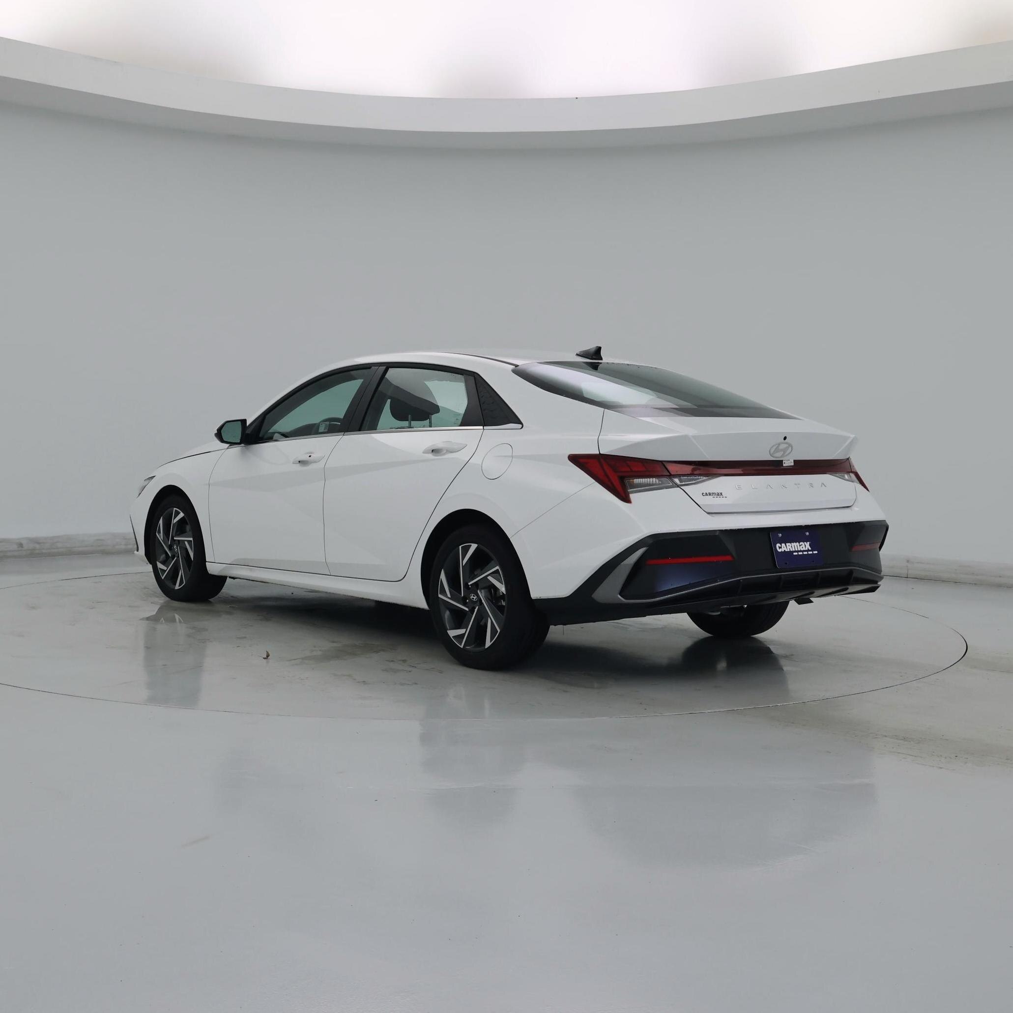 Thumbnail: 2025 Hyundai Elantra - 2