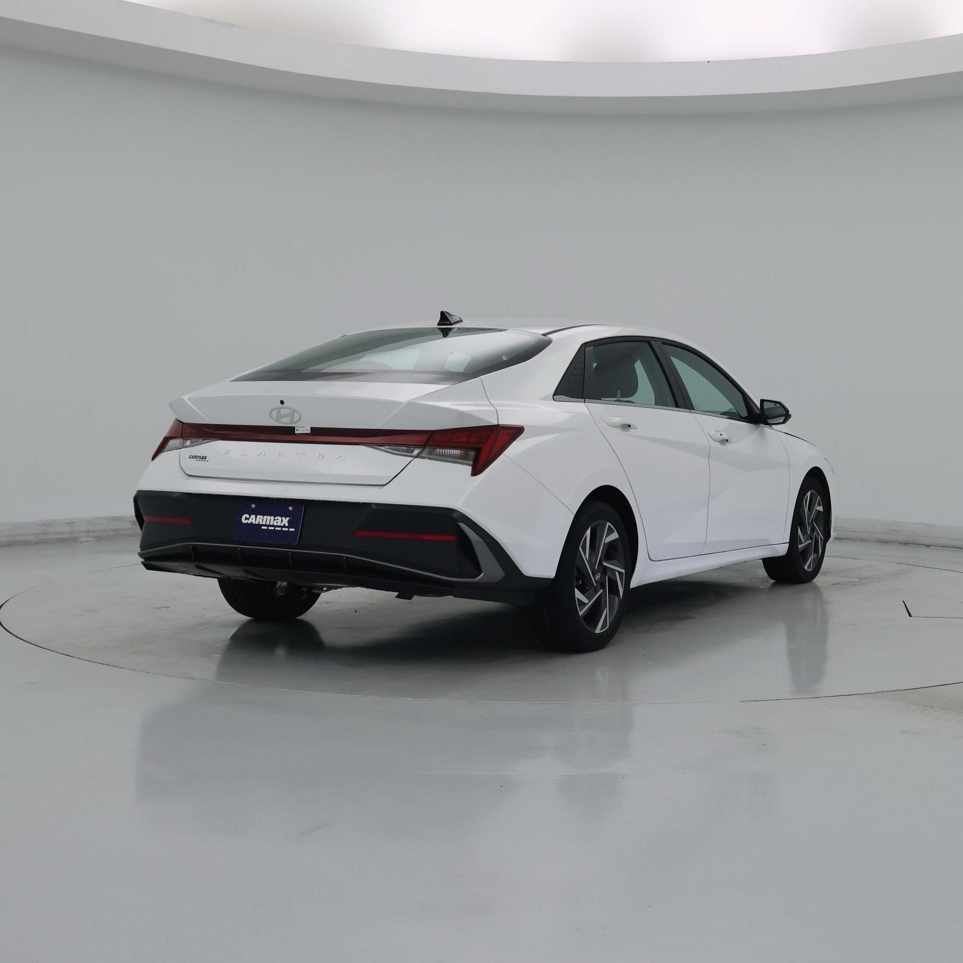 Thumbnail: 2025 Hyundai Elantra - 8