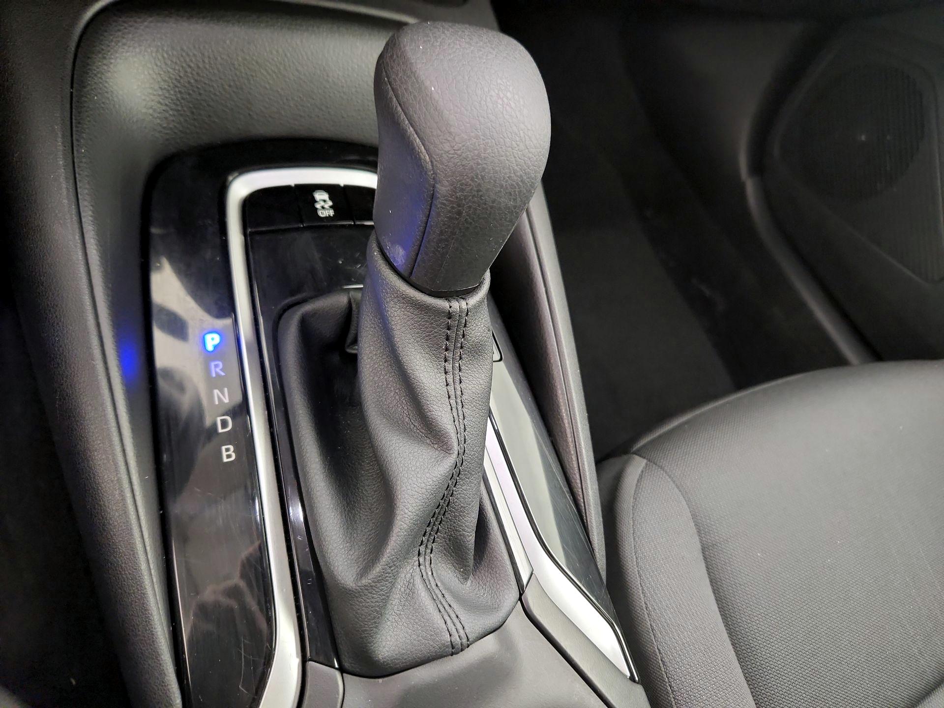 Thumbnail: 2025 Toyota Corolla - 18