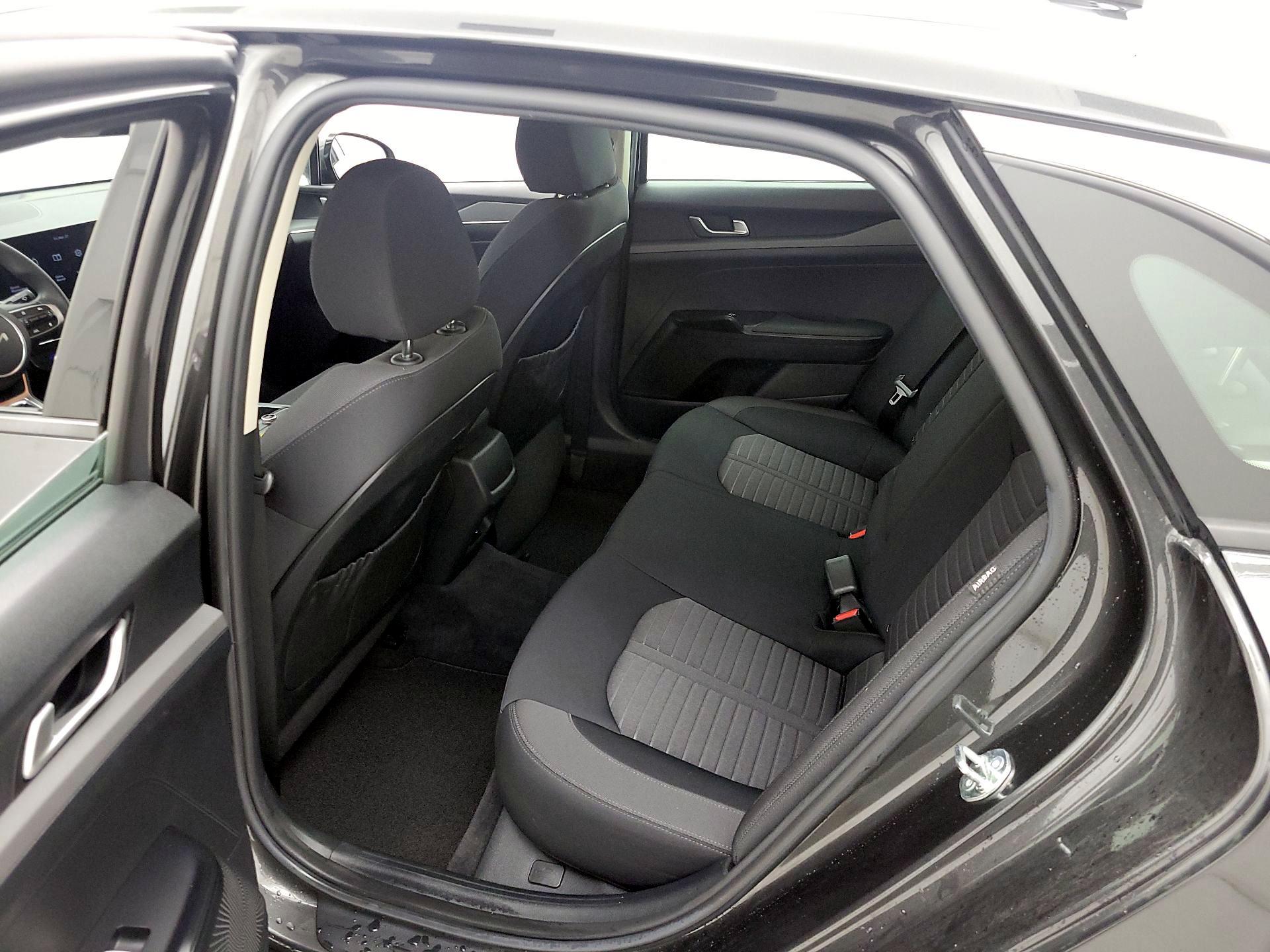 Thumbnail: 2025 Kia K5 - 19