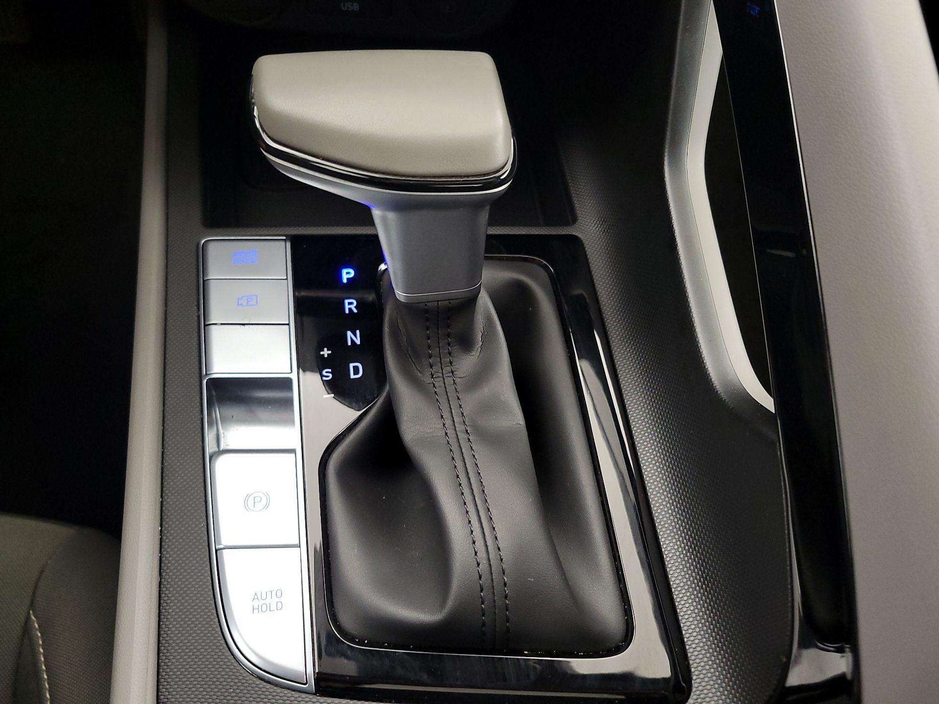 Thumbnail: 2025 Hyundai Elantra - 18