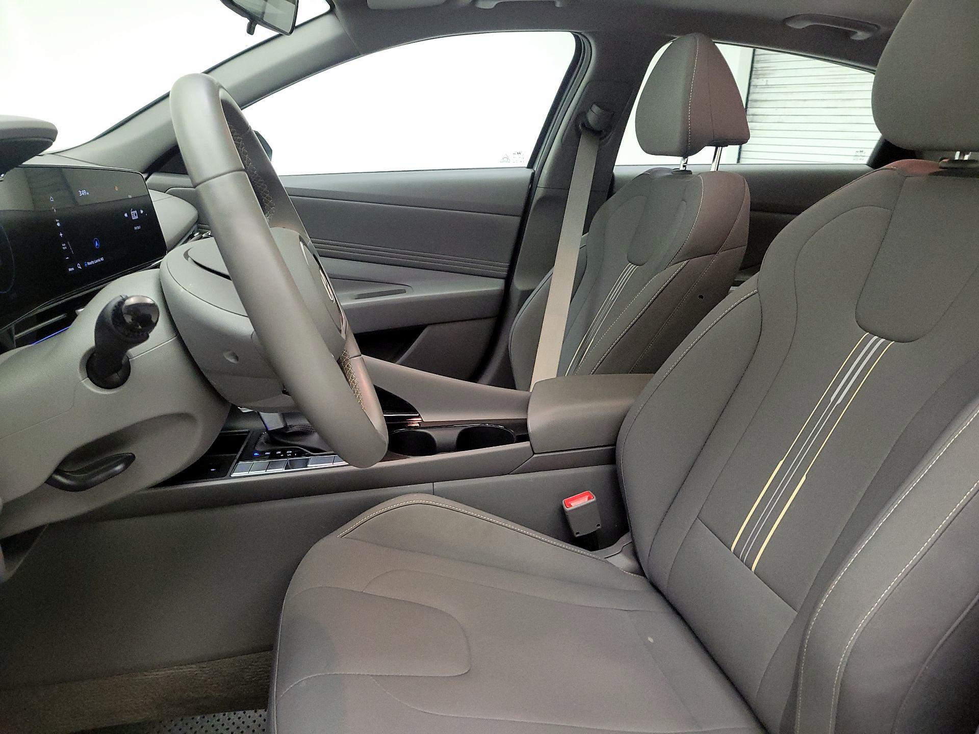 Thumbnail: 2025 Hyundai Elantra - 9