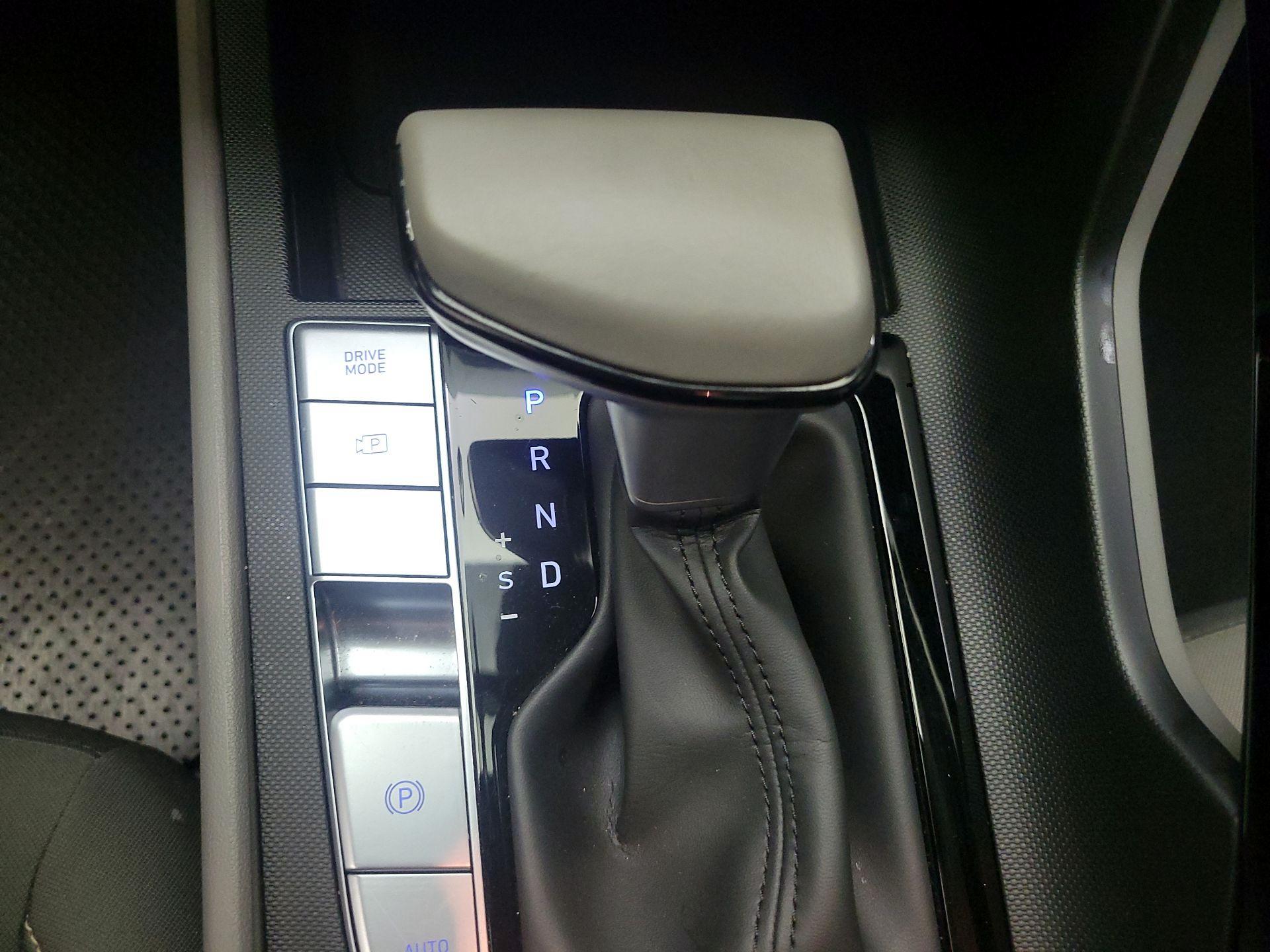 Thumbnail: 2025 Hyundai Elantra - 16