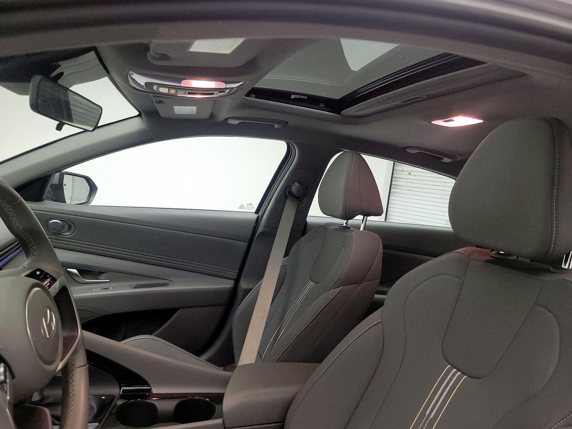 Thumbnail: 2025 Hyundai Elantra - 18