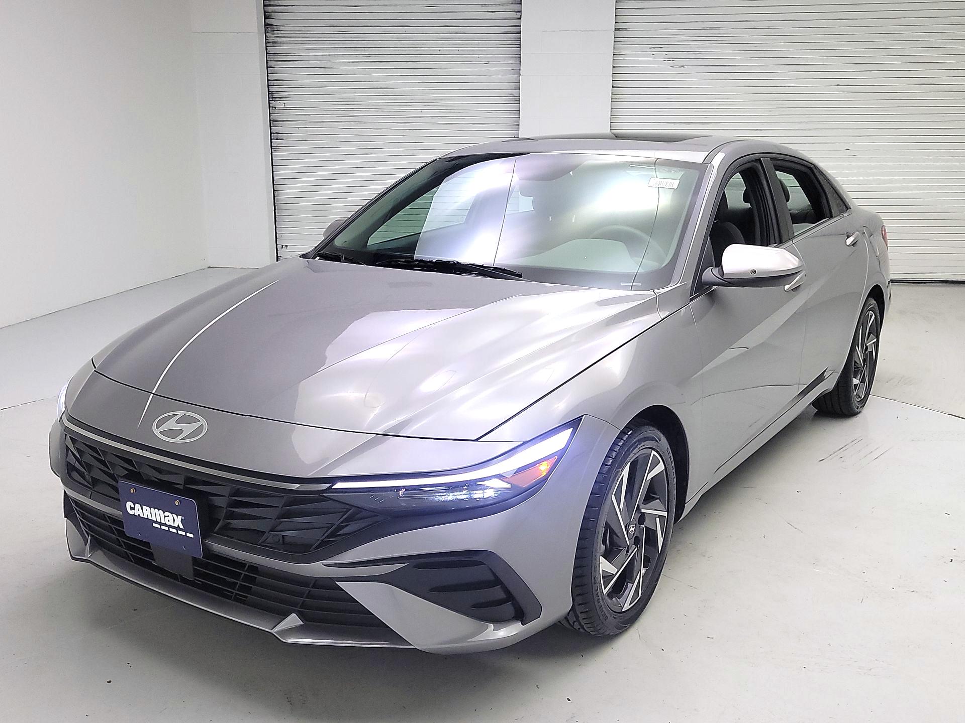 Thumbnail: 2025 Hyundai Elantra - 3