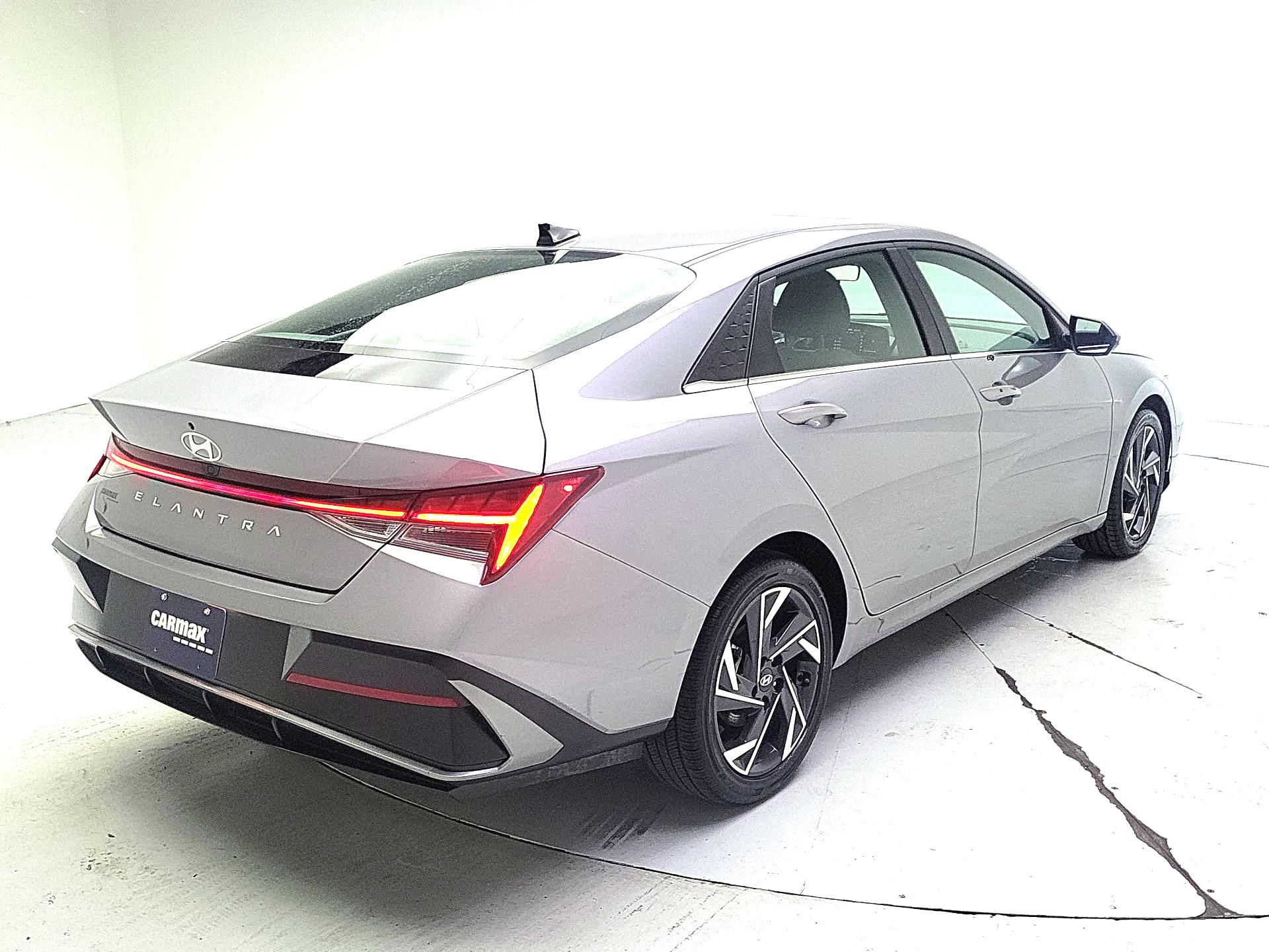 Thumbnail: 2025 Hyundai Elantra - 5