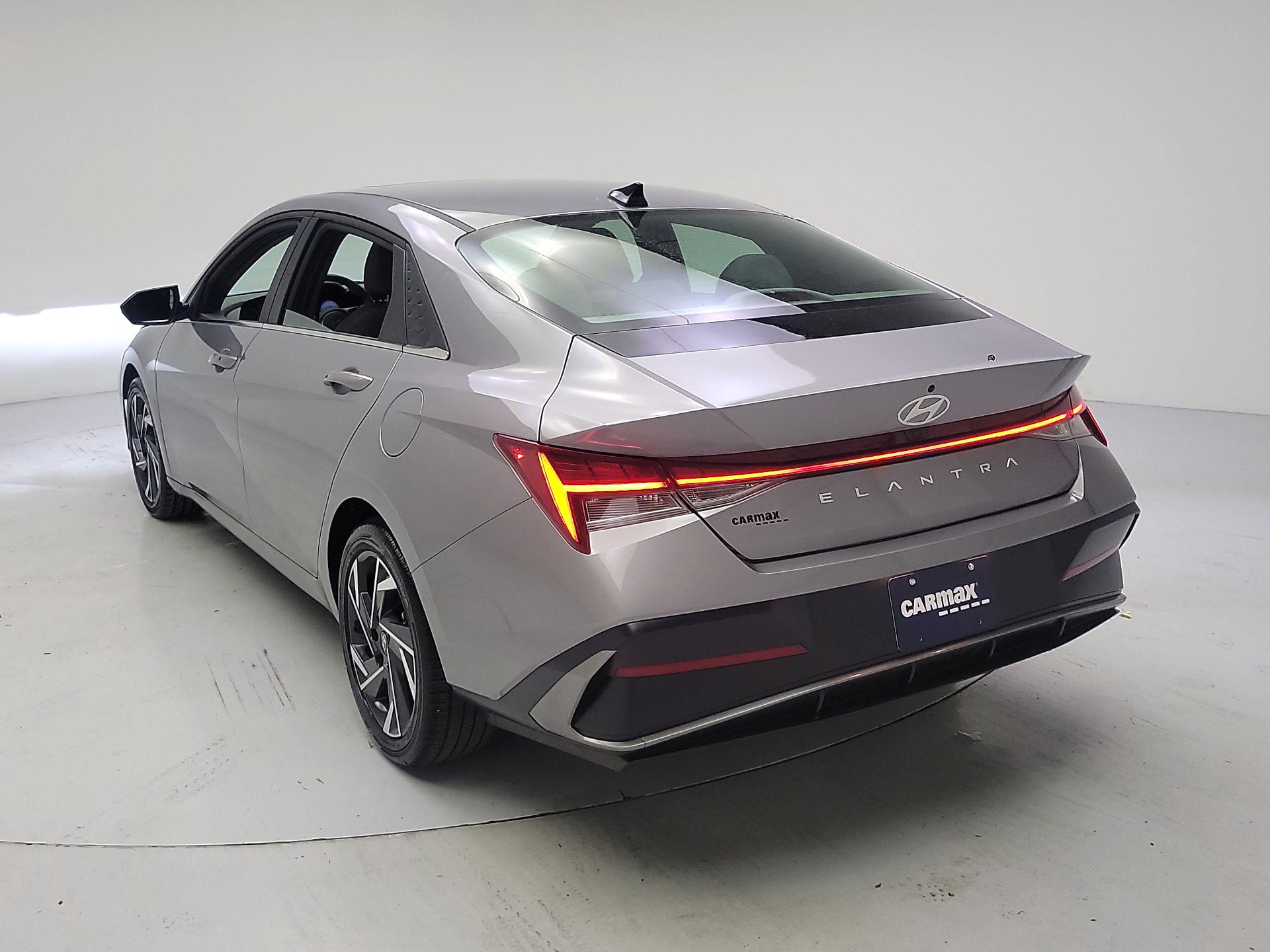 Thumbnail: 2025 Hyundai Elantra - 7