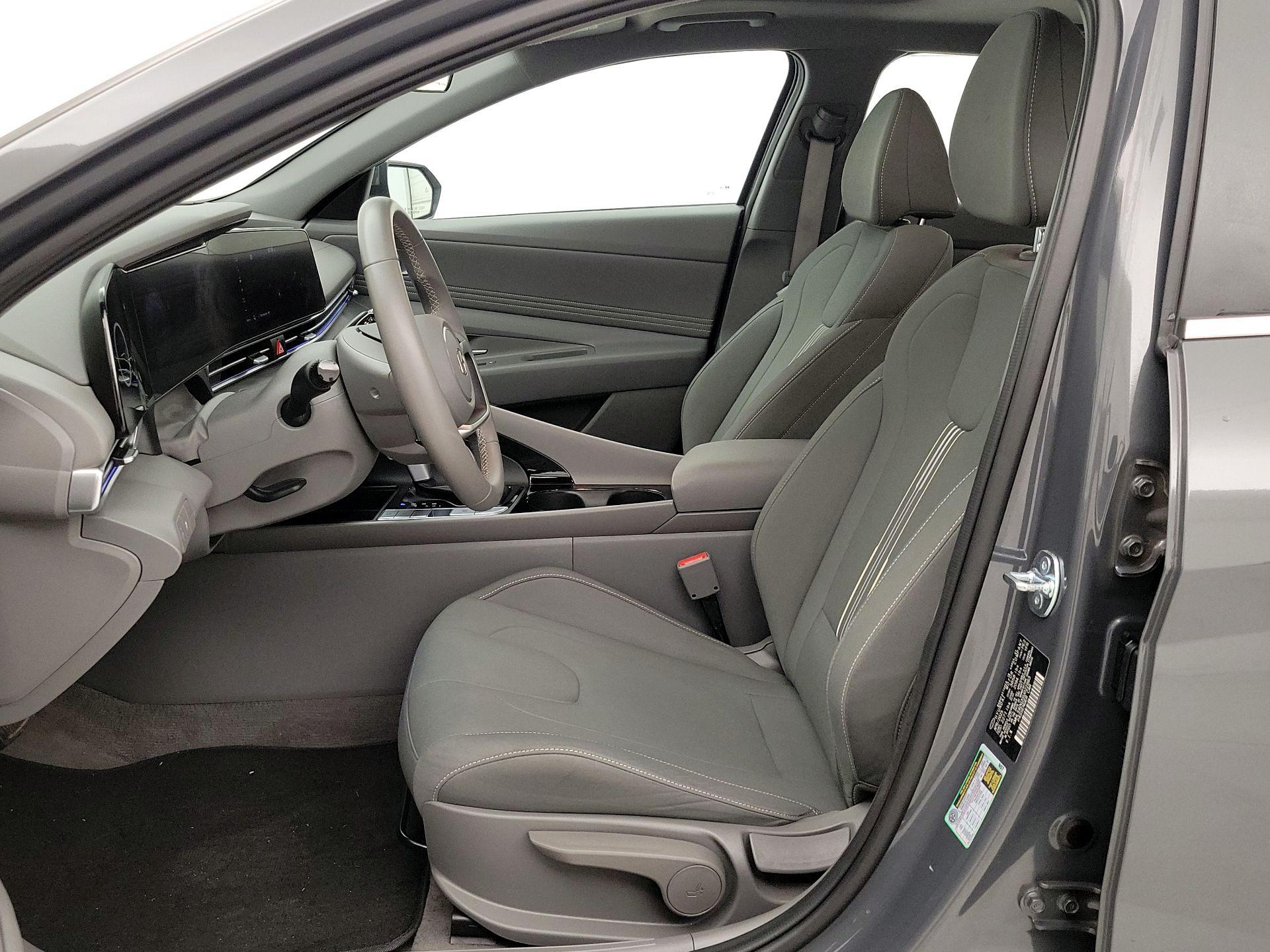 Thumbnail: 2025 Hyundai Elantra - 11