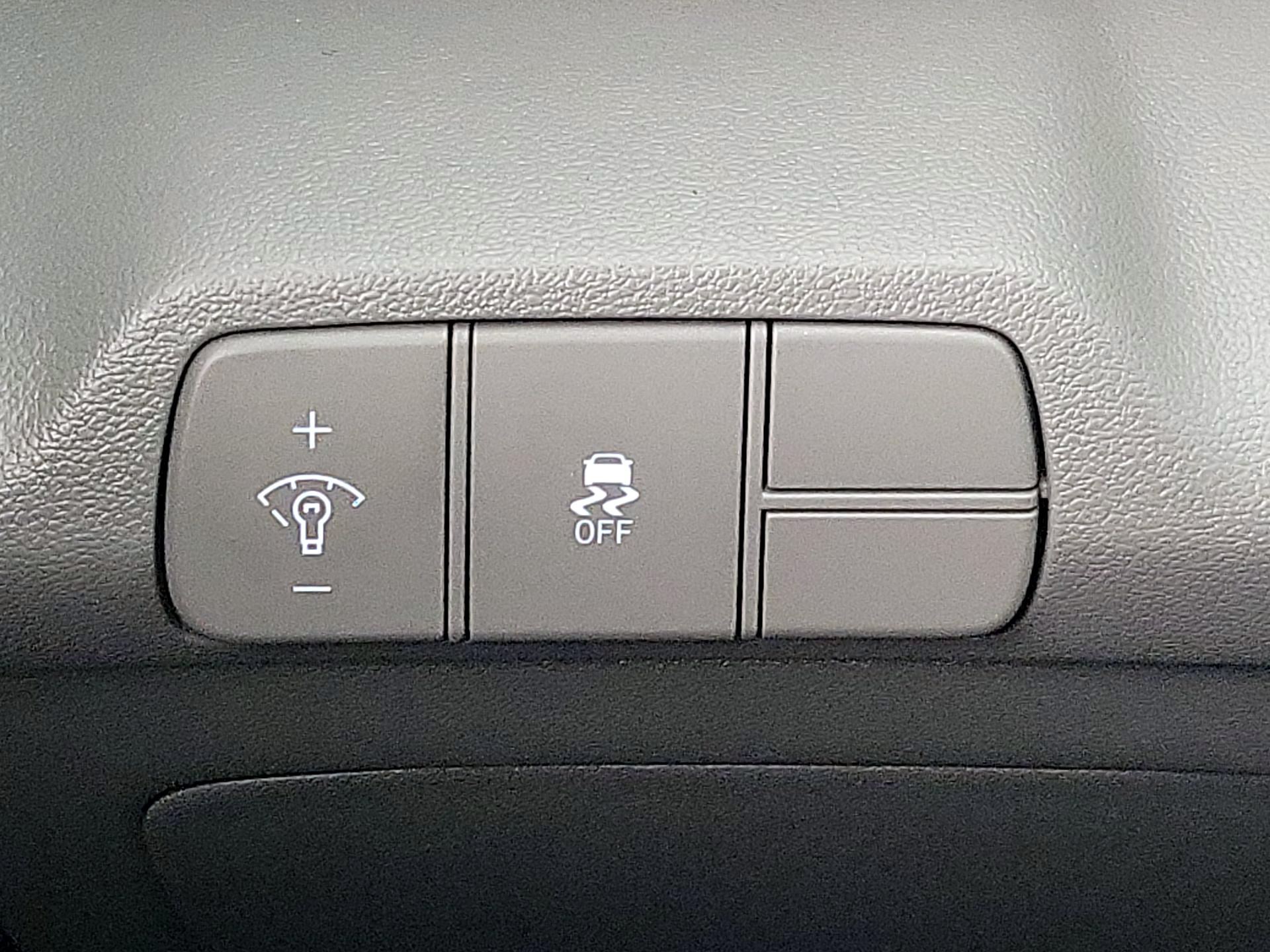 Thumbnail: 2025 Hyundai Elantra - 13