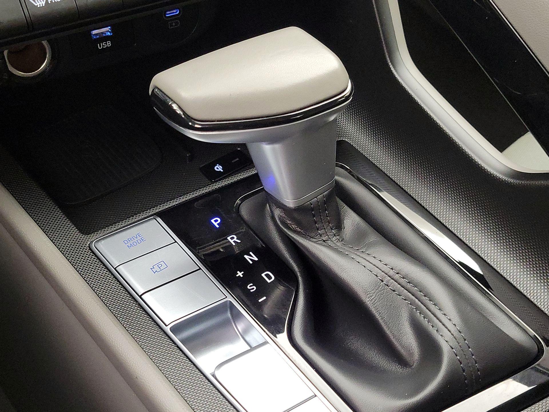 Thumbnail: 2025 Hyundai Elantra - 18