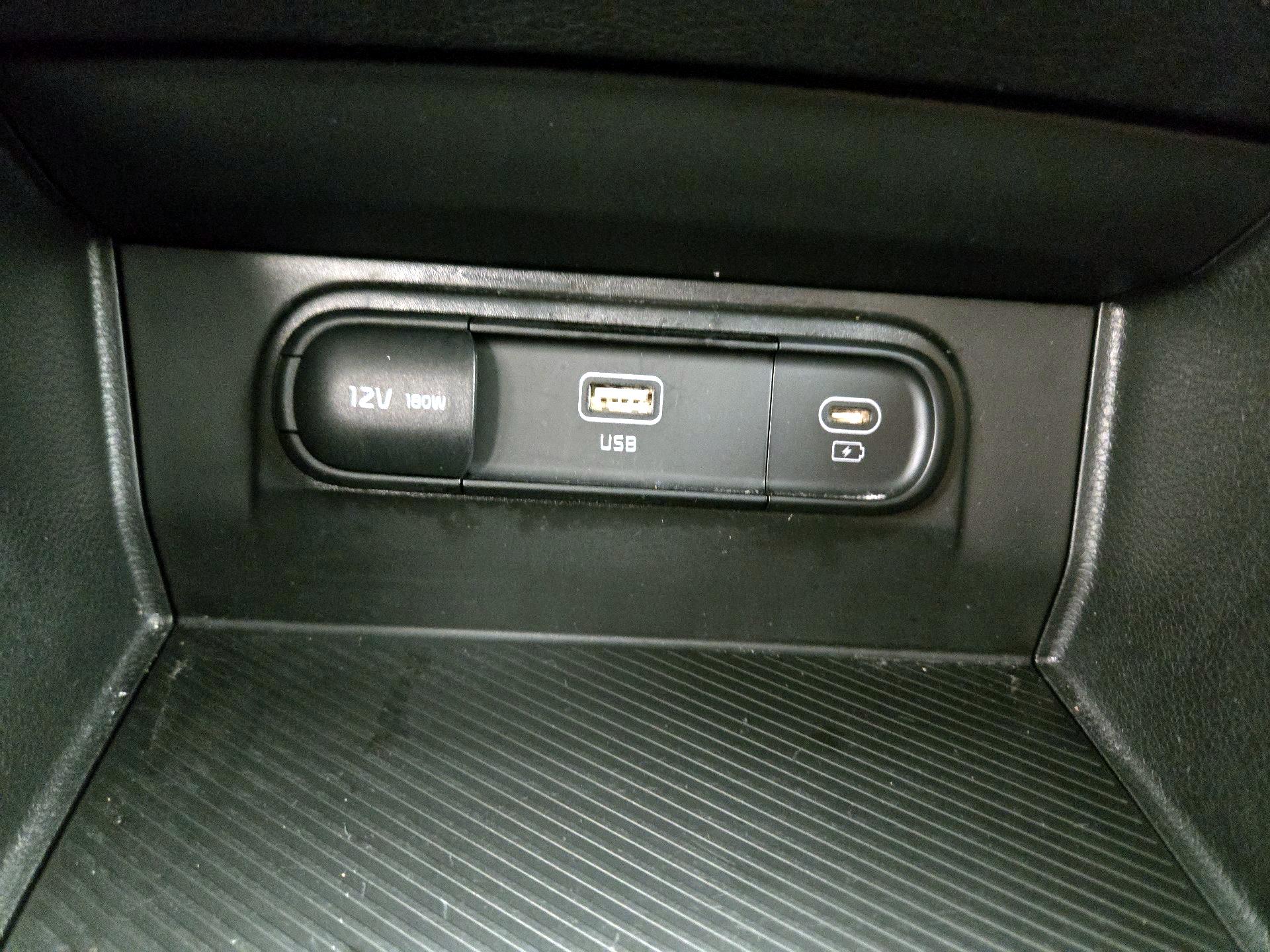 Thumbnail: 2025 Kia Sportage - 18