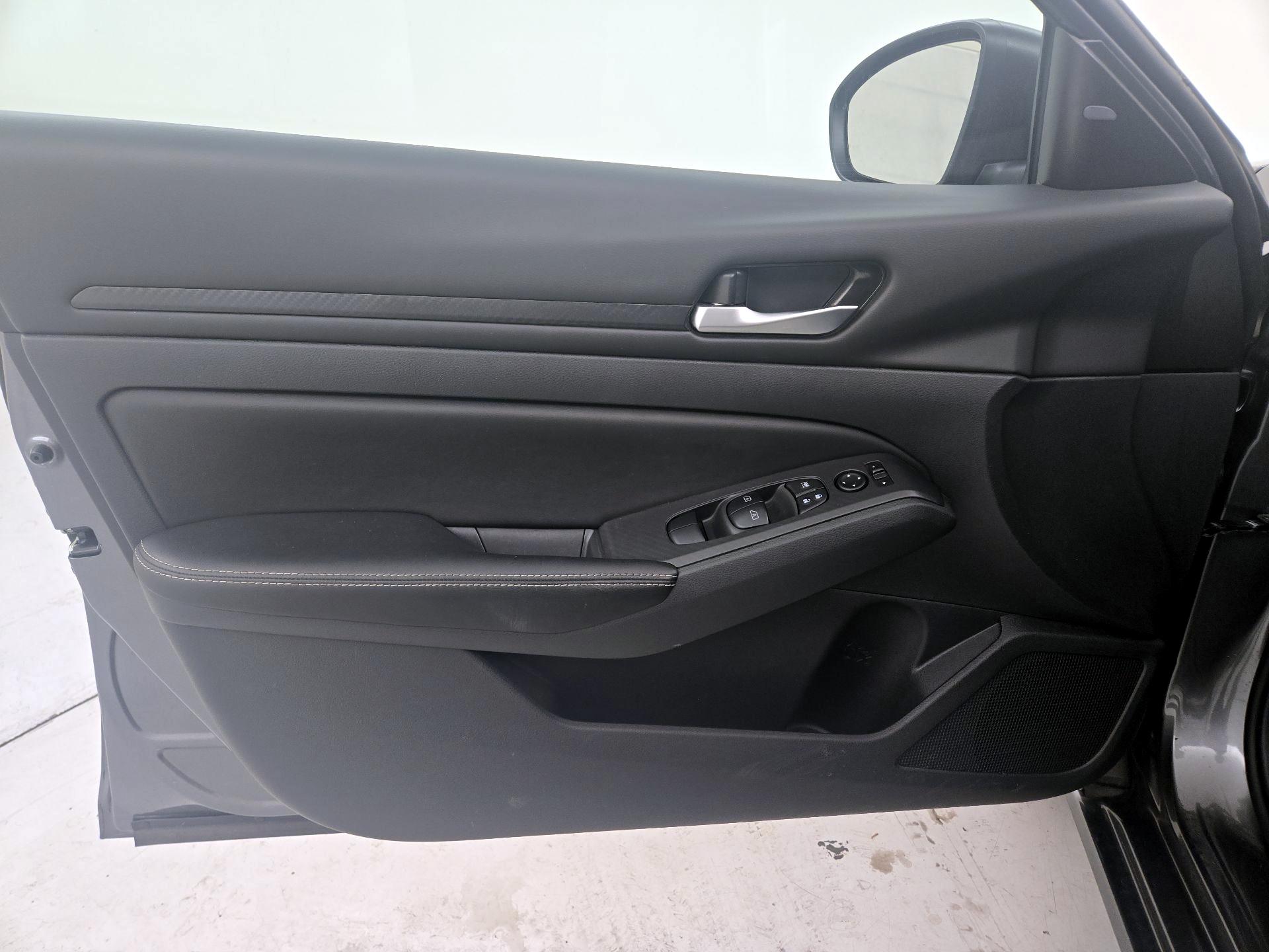 Thumbnail: 2025 Nissan Altima - 12