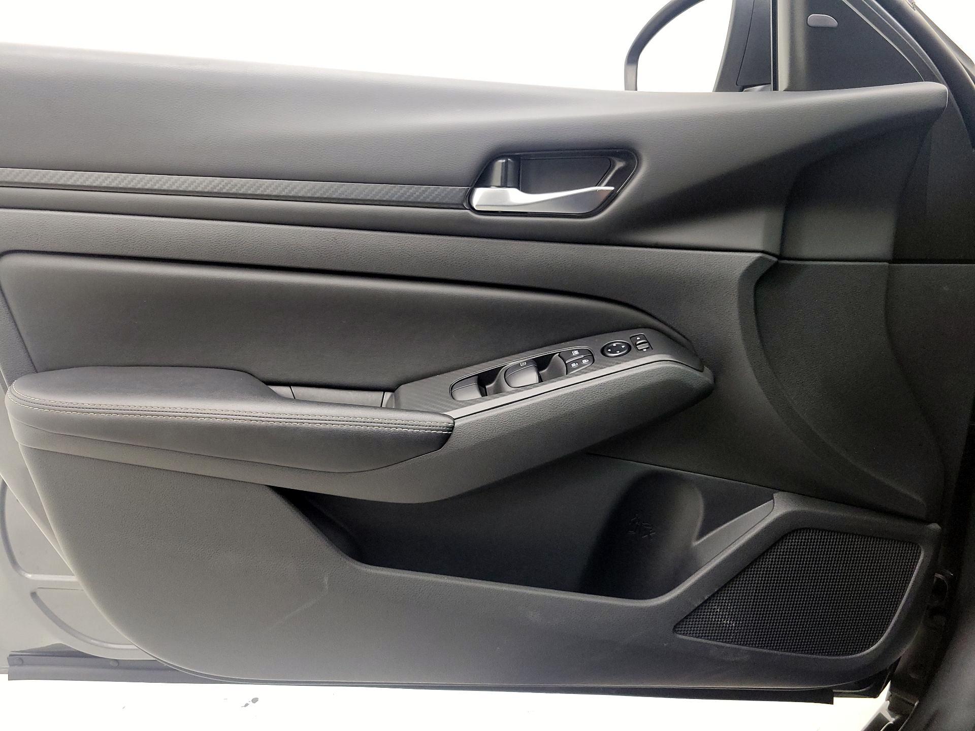 Thumbnail: 2025 Nissan Altima - 12