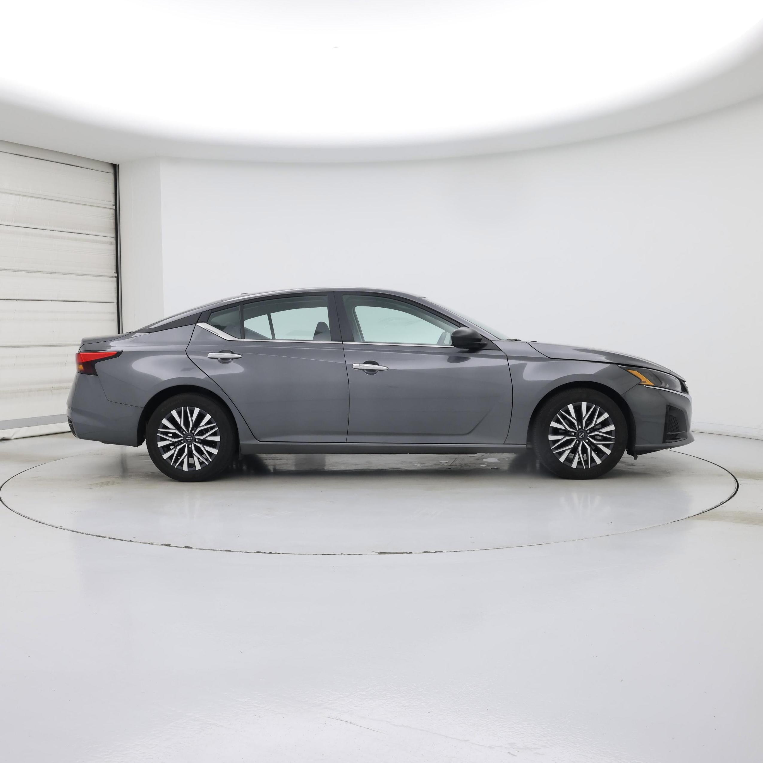 Thumbnail: 2025 Nissan Altima - 7