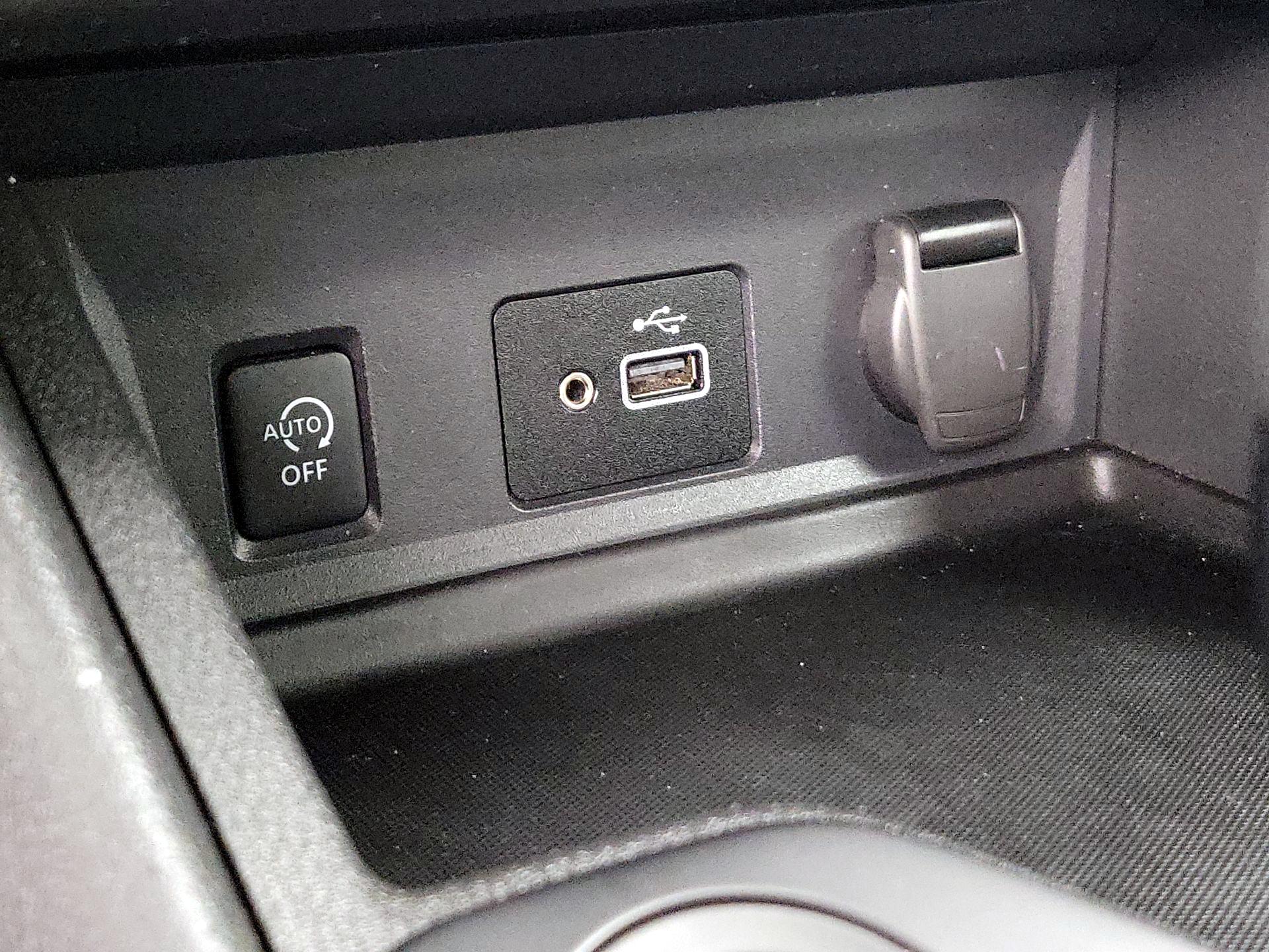 Thumbnail: 2025 Nissan Sentra - 18