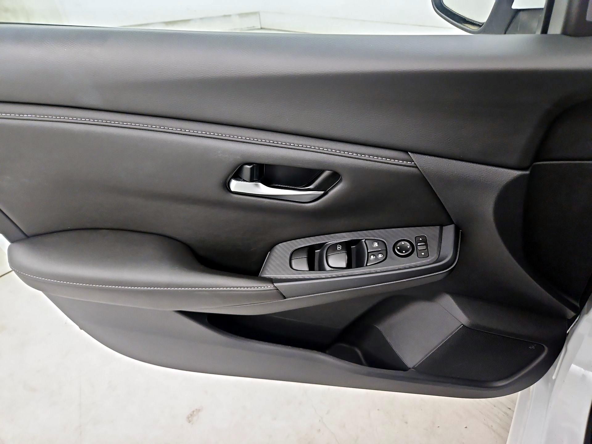 Thumbnail: 2025 Nissan Sentra - 12