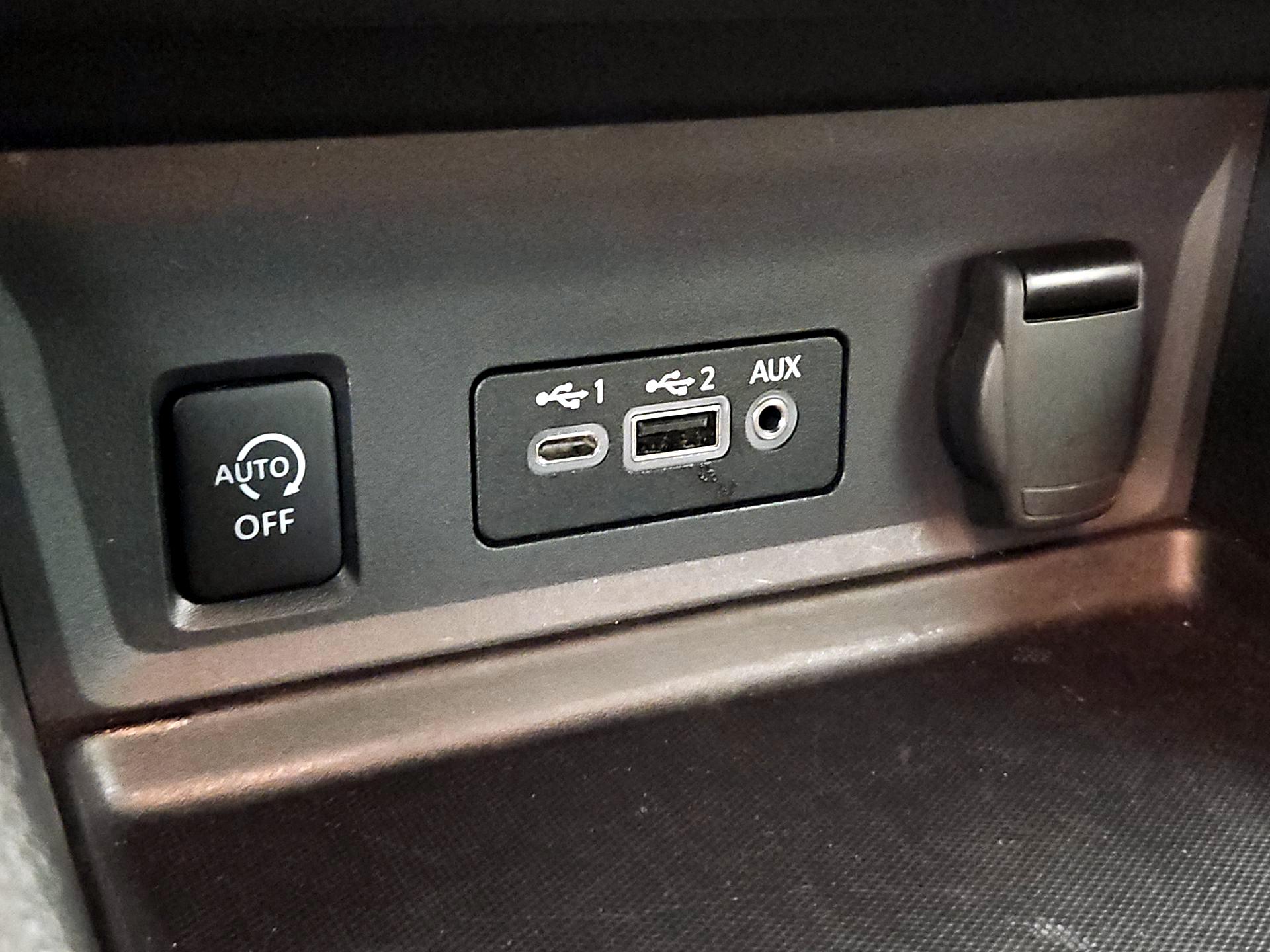 Thumbnail: 2025 Nissan Sentra - 18