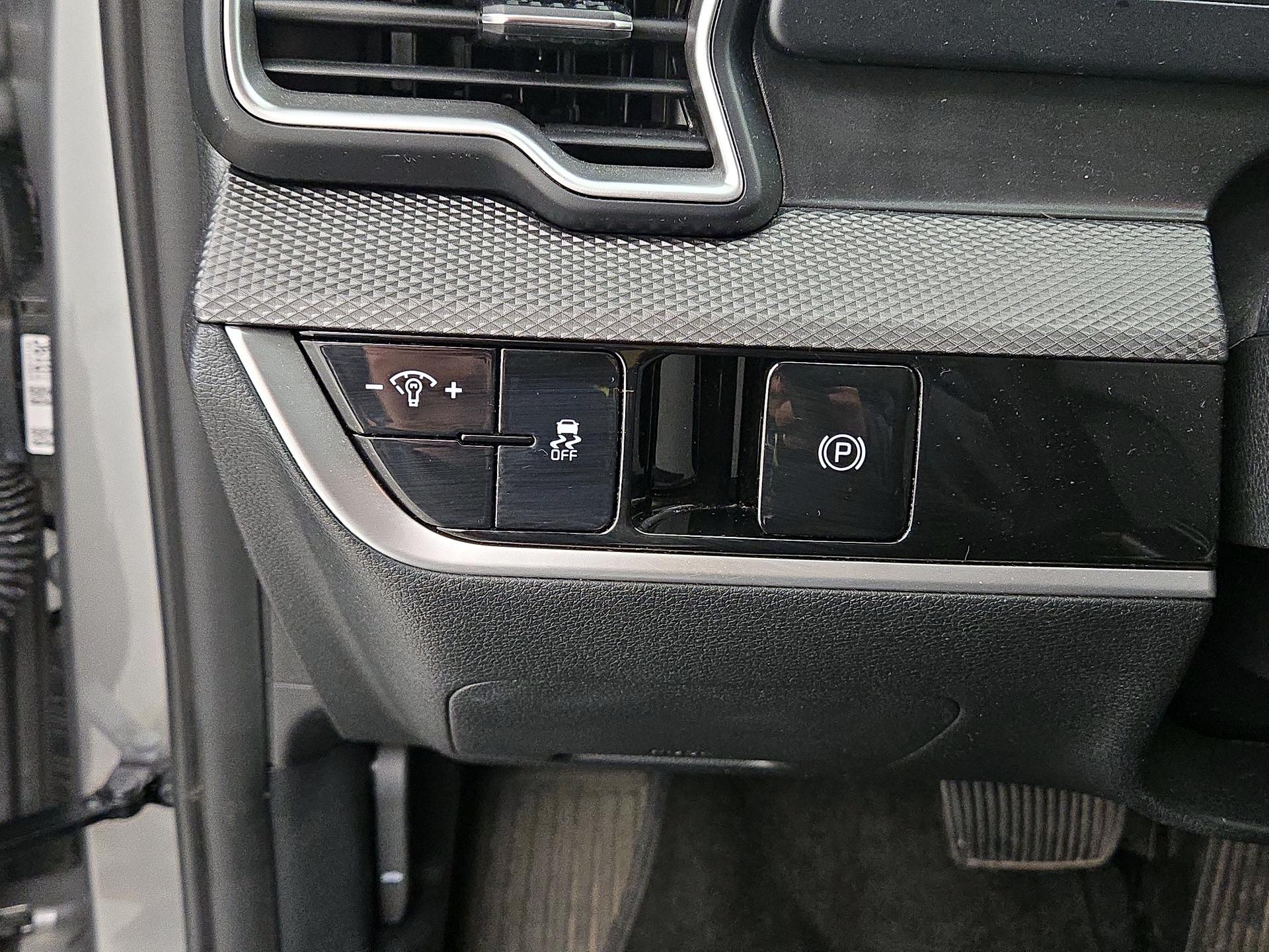 Thumbnail: 2025 Kia Sportage - 13