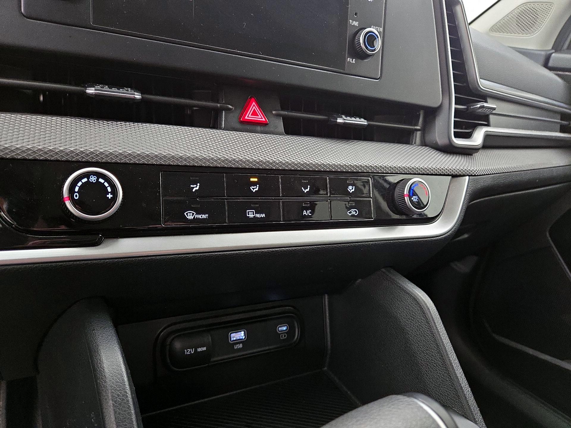 Thumbnail: 2025 Kia Sportage - 16