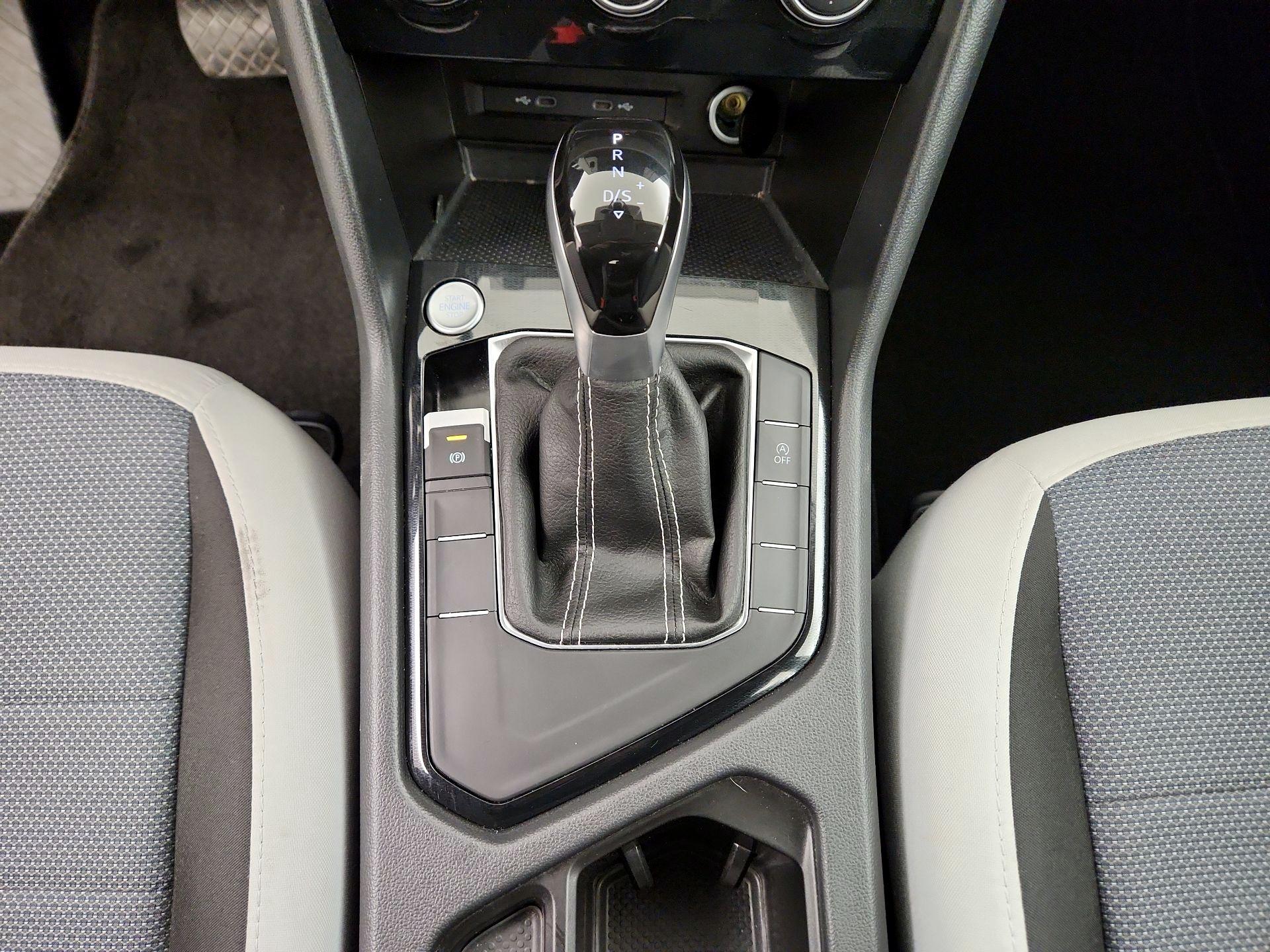 Thumbnail: 2025 Volkswagen Taos - 17