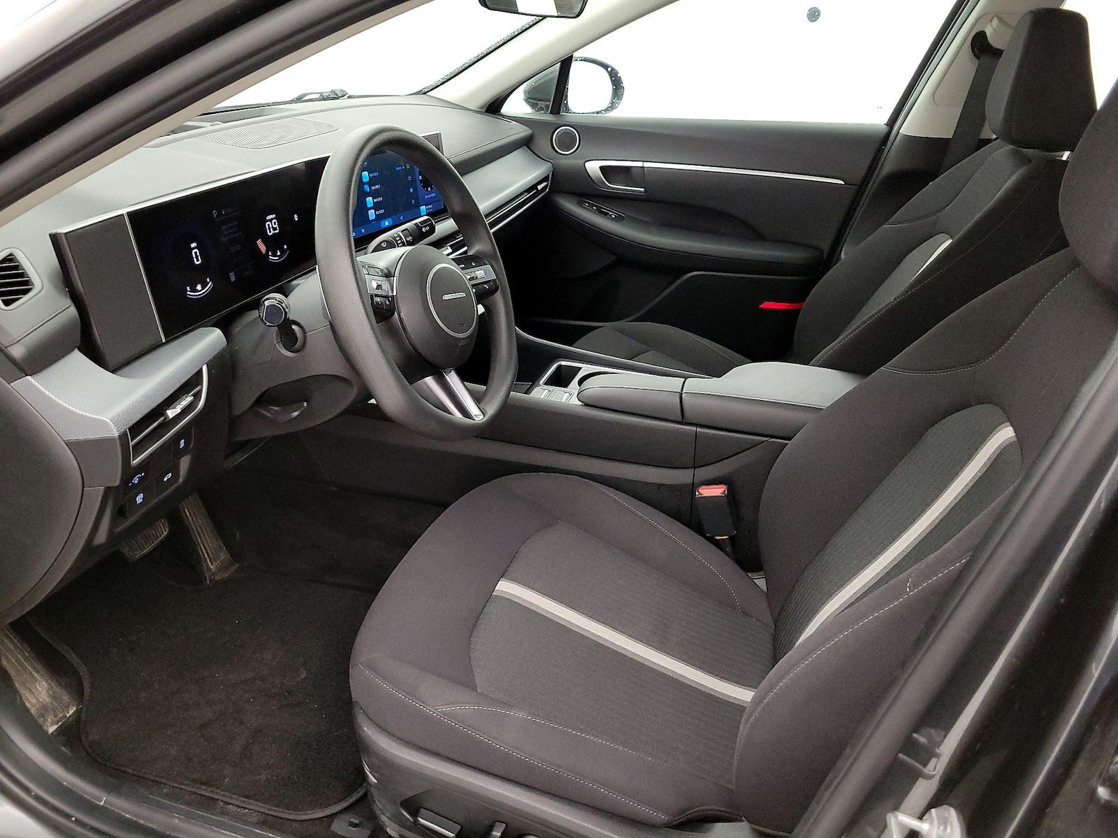 2025 Hyundai Sonata SEL - Photo 12