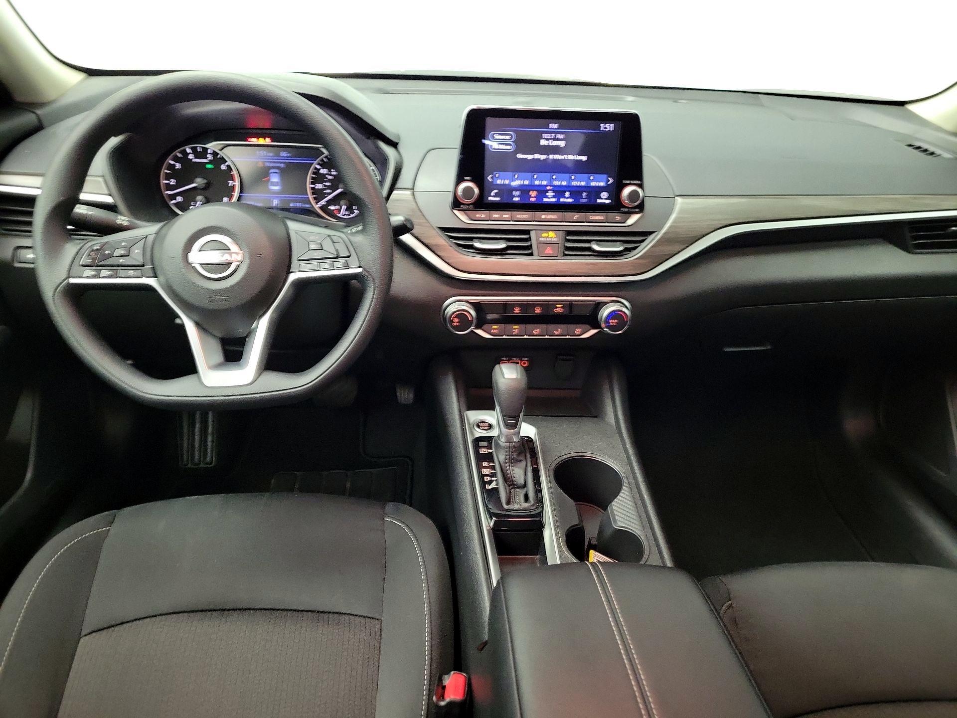 Thumbnail: 2025 Nissan Altima - 9