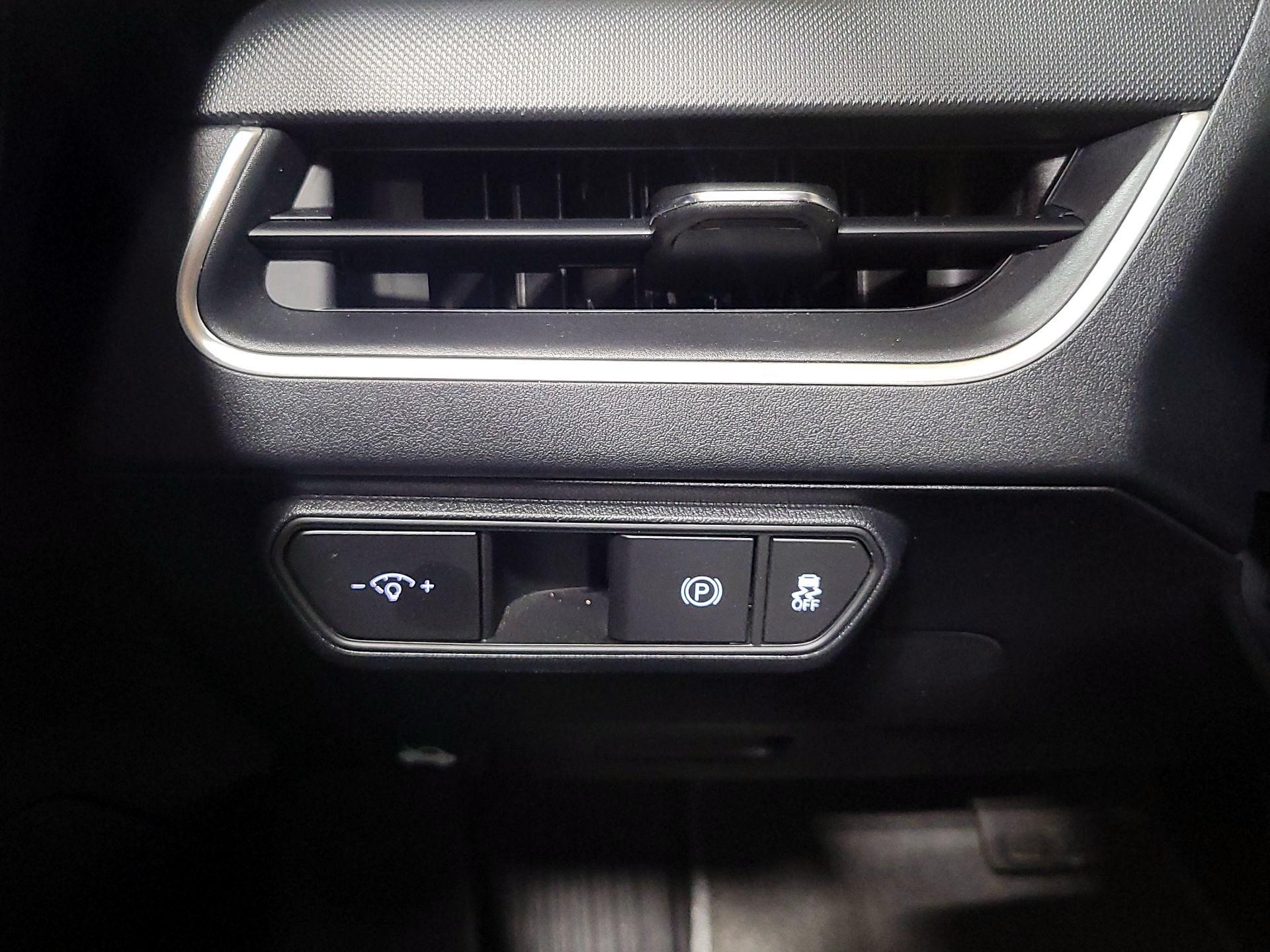 Thumbnail: 2025 Kia K4 - 13