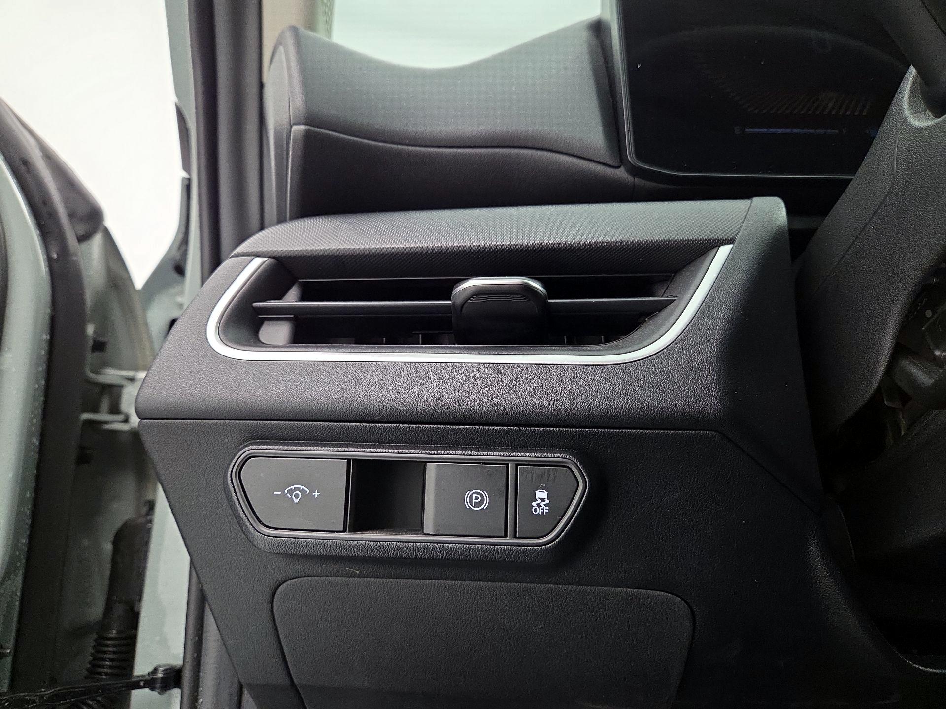 Thumbnail: 2025 Kia K4 - 13