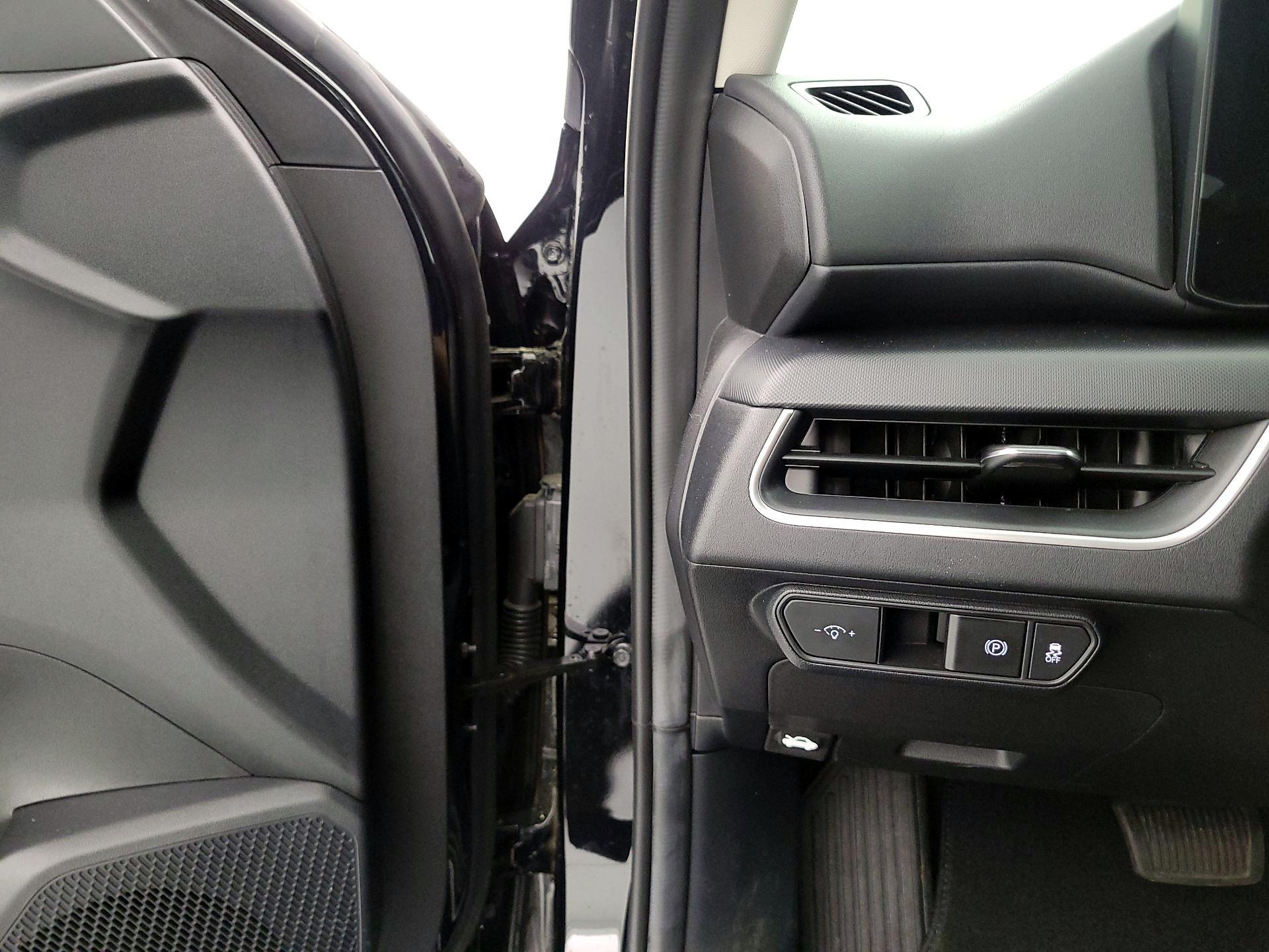 Thumbnail: 2025 Kia K4 - 13