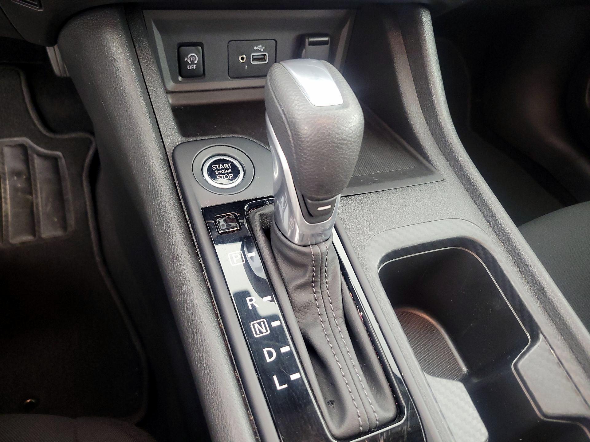 Thumbnail: 2025 Nissan Sentra - 17