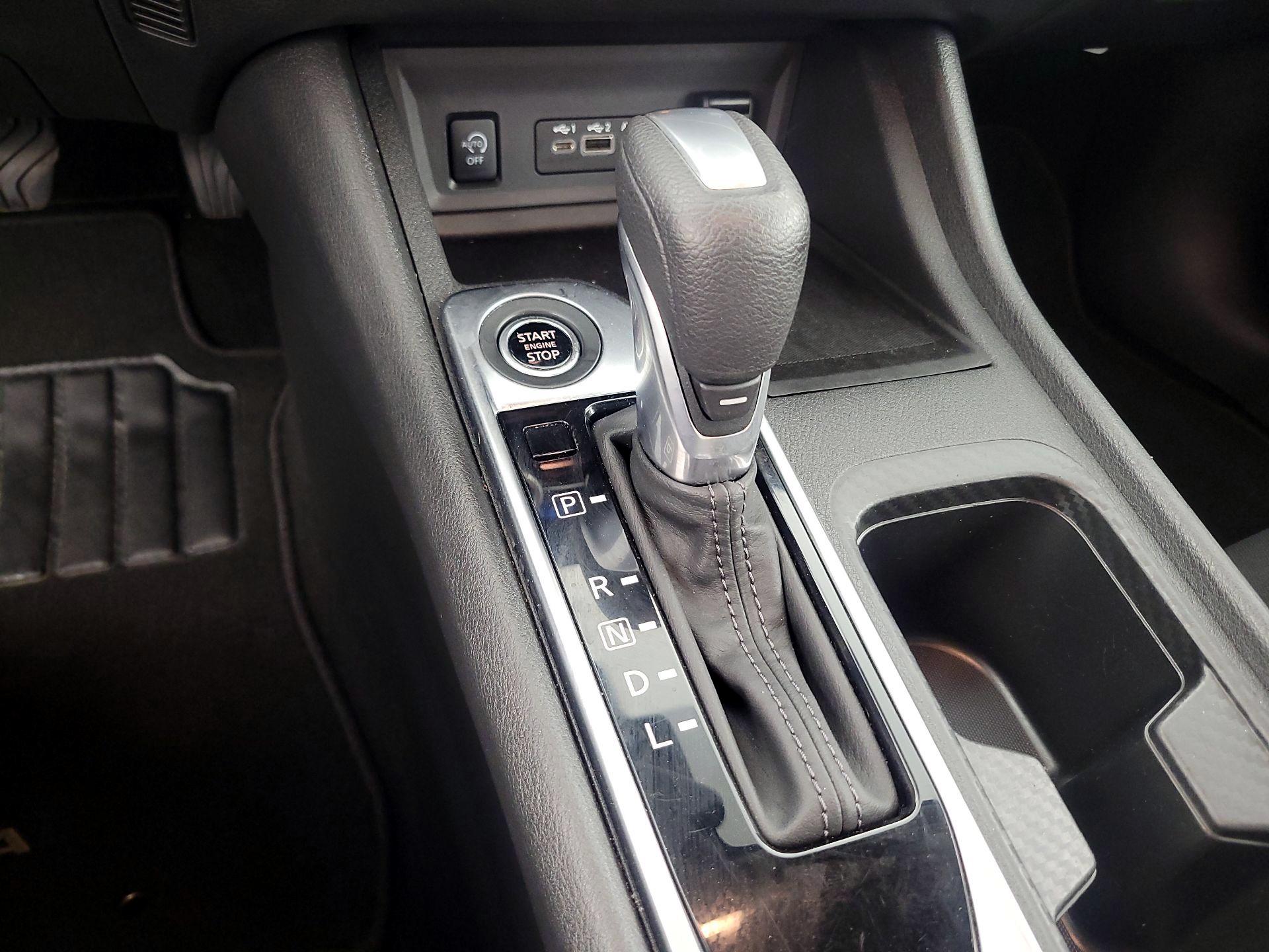 Thumbnail: 2025 Nissan Sentra - 17