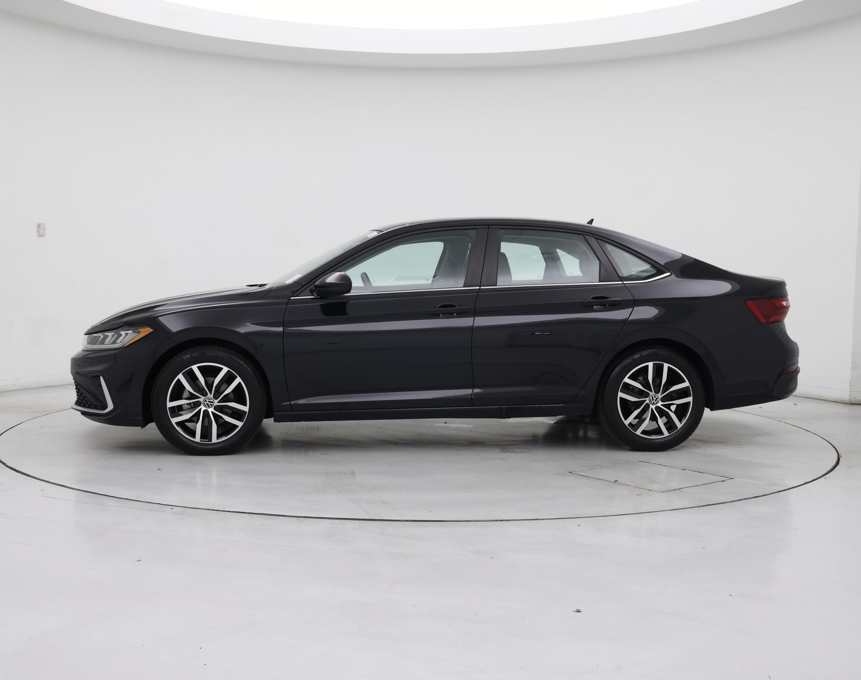 Thumbnail: 2025 Volkswagen Jetta - 3