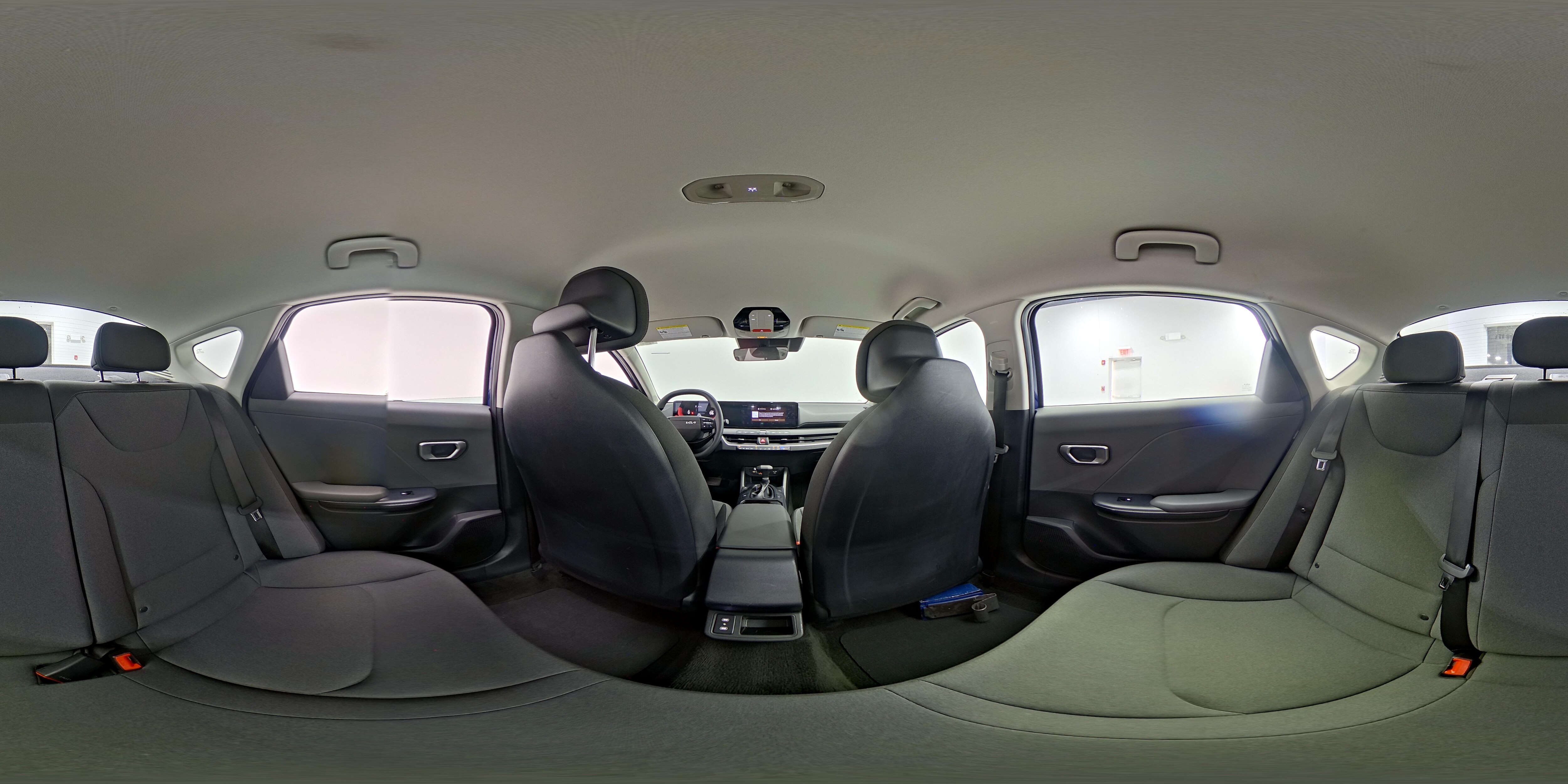 2025 Kia K4 LXS - Photo 25