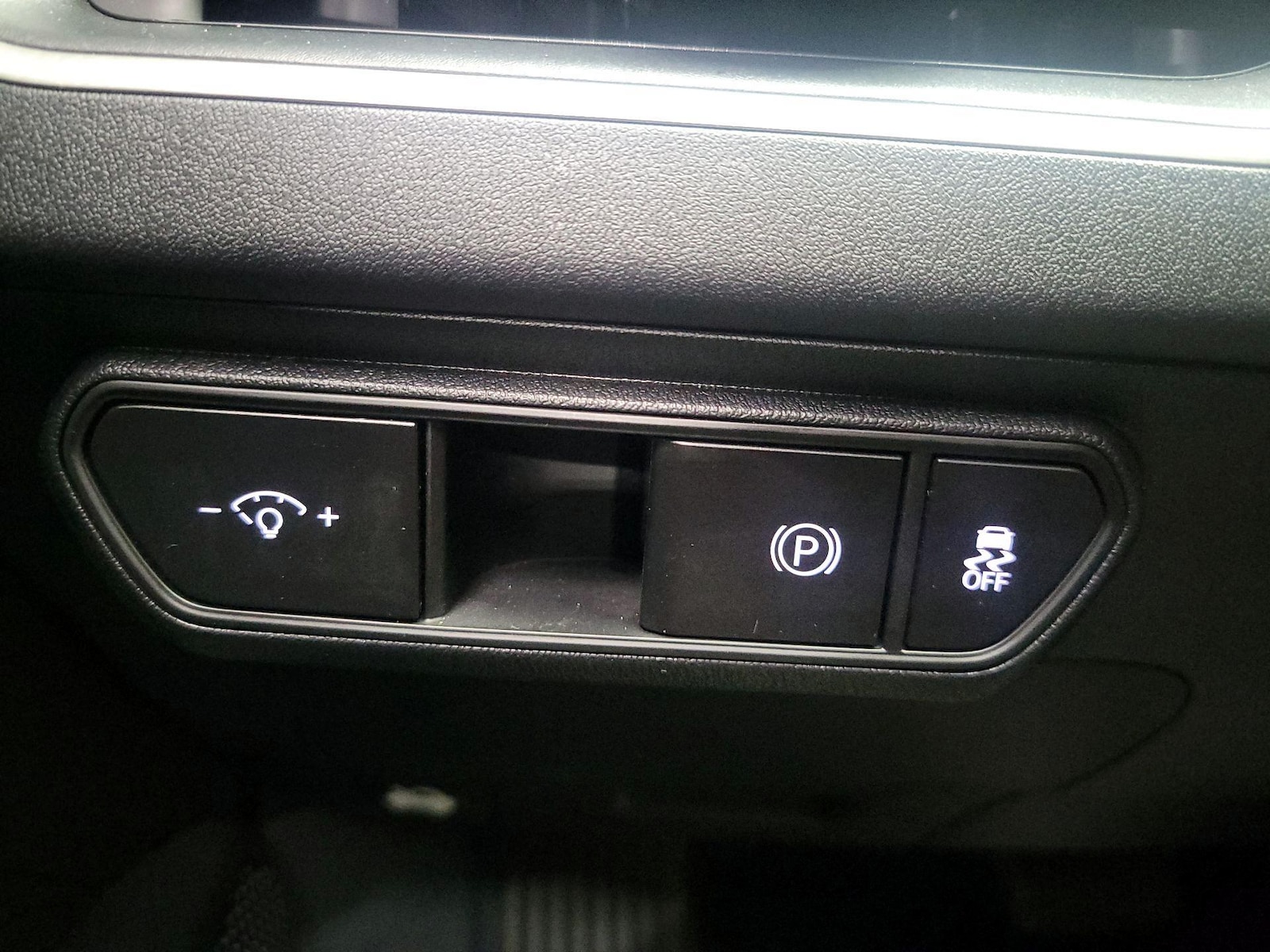 2025 Kia K4 LXS - Photo 14