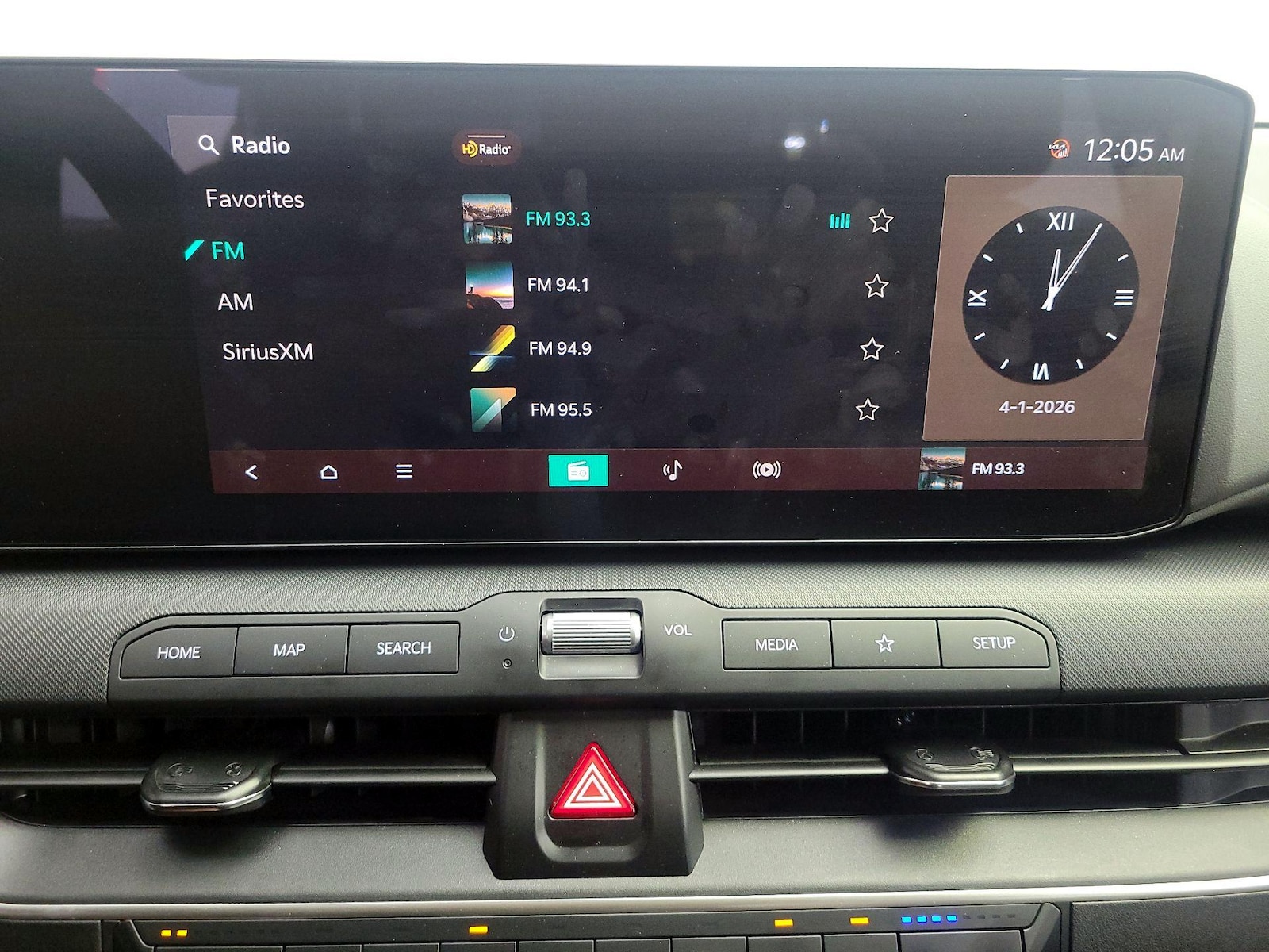 2025 Kia K4 LXS - Photo 16