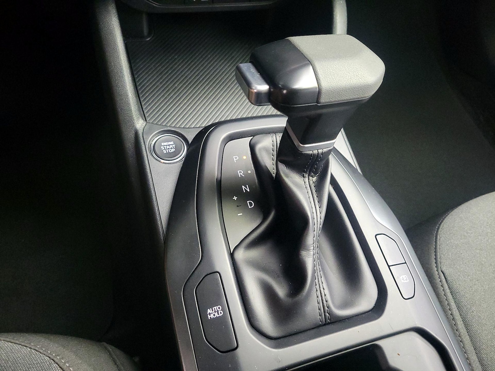 2025 Kia K4 LXS - Photo 18