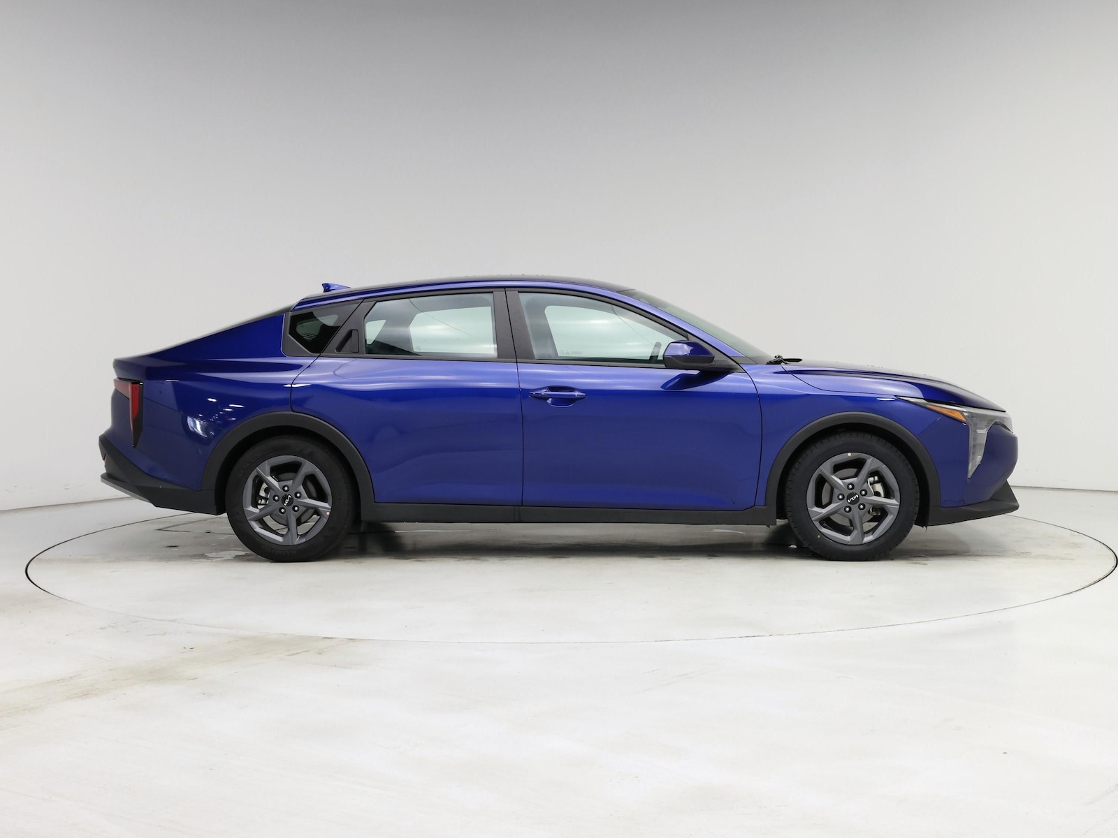 2025 Kia K4 LXS - Photo 8