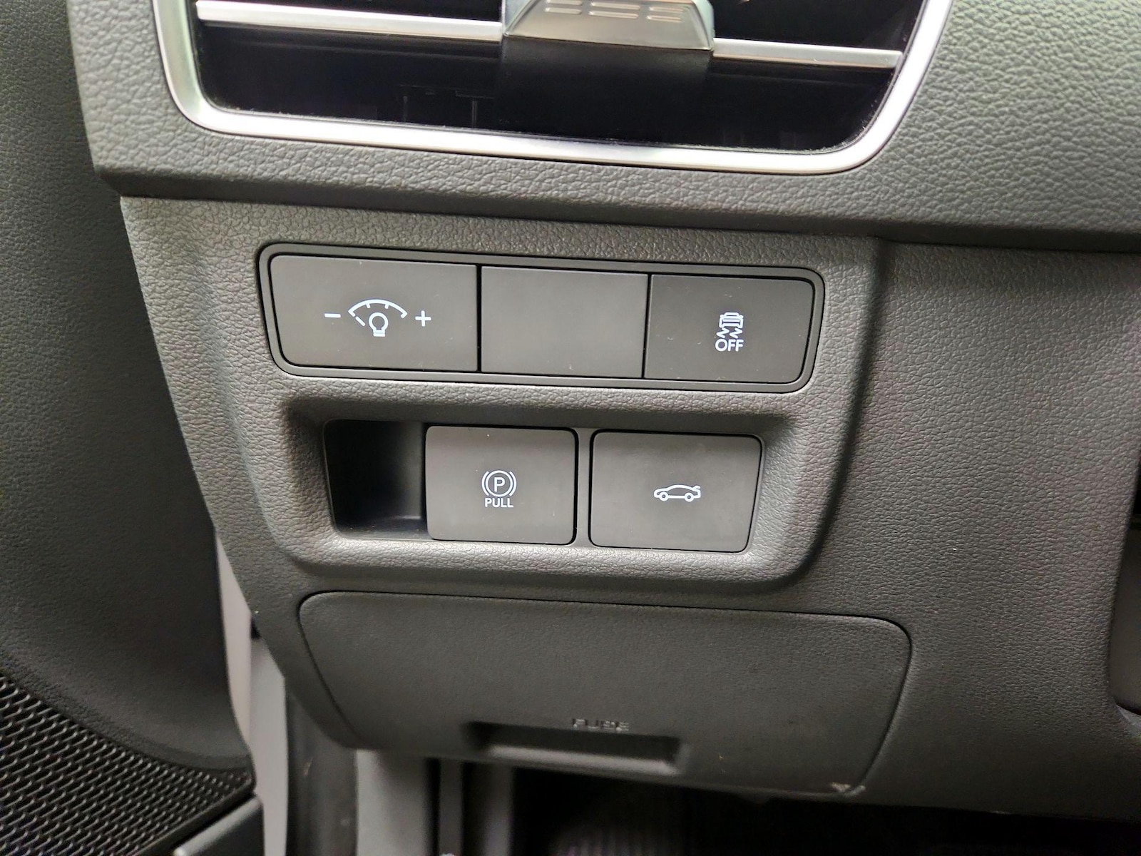 2025 Hyundai Sonata SEL - Photo 14