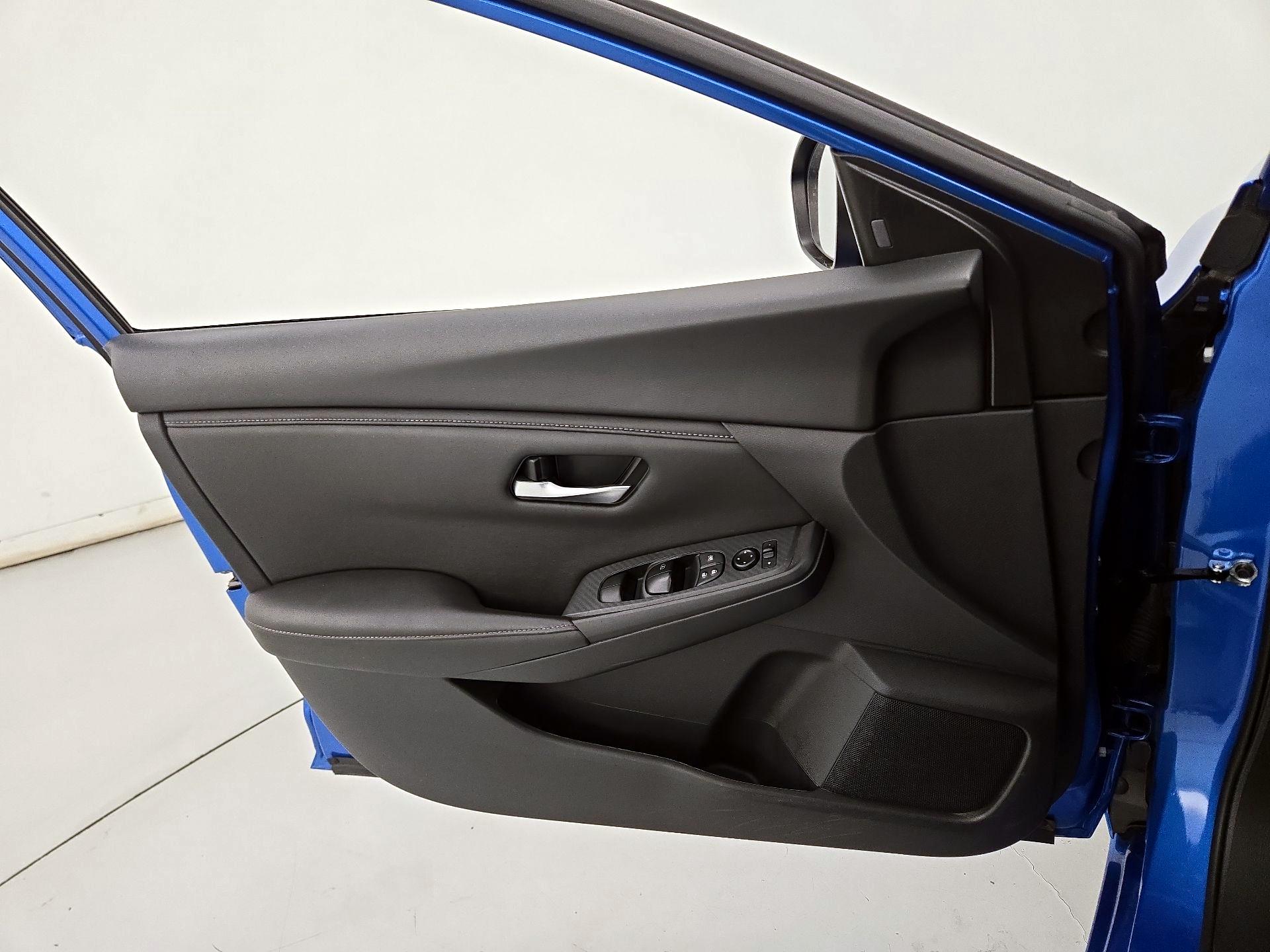 Thumbnail: 2025 Nissan Sentra - 12