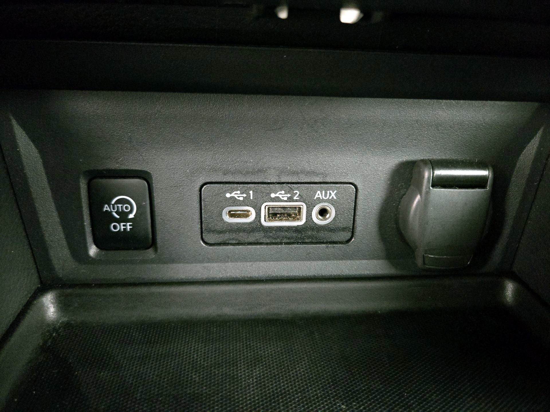 Thumbnail: 2025 Nissan Sentra - 18