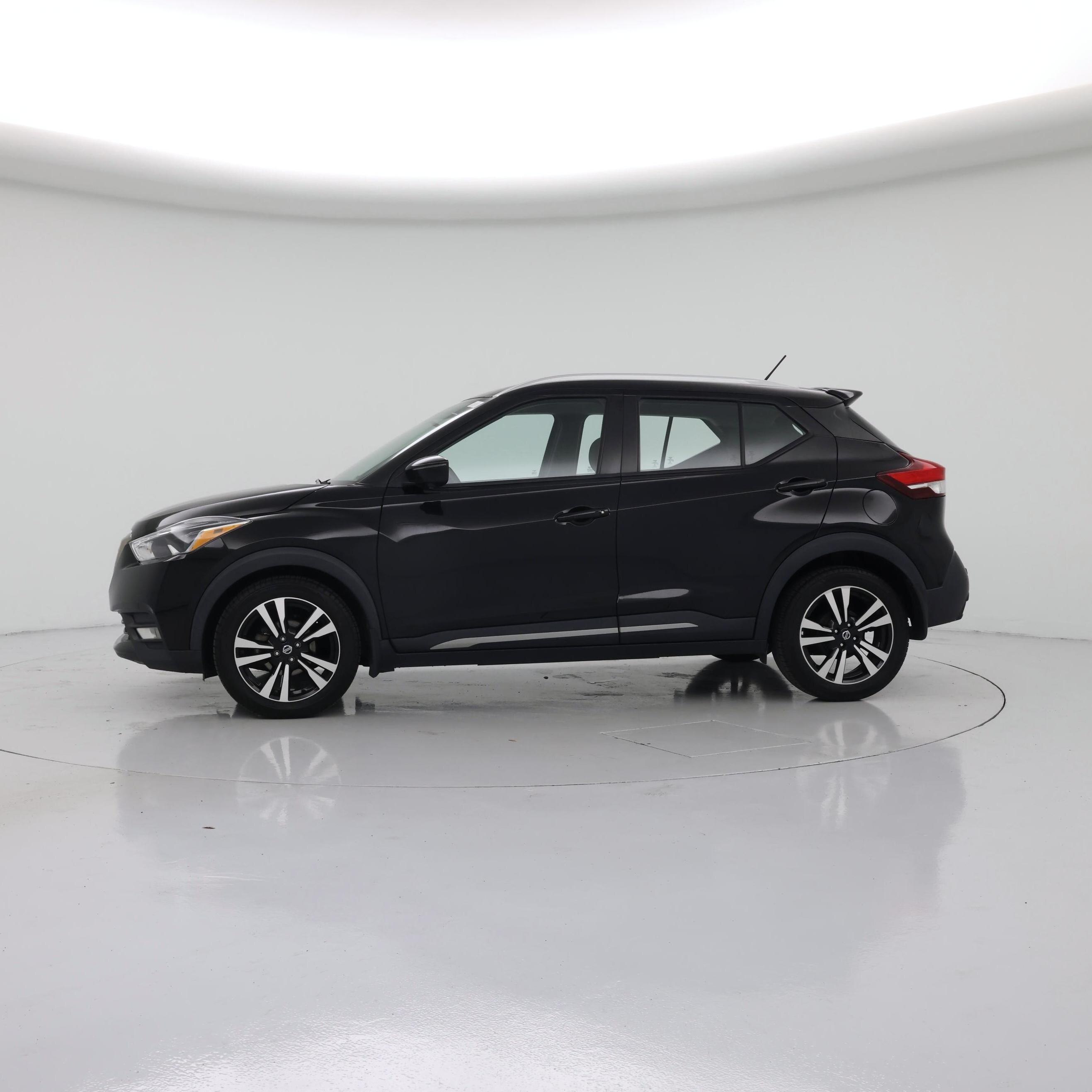 Thumbnail: 2020 Nissan Kicks - 3