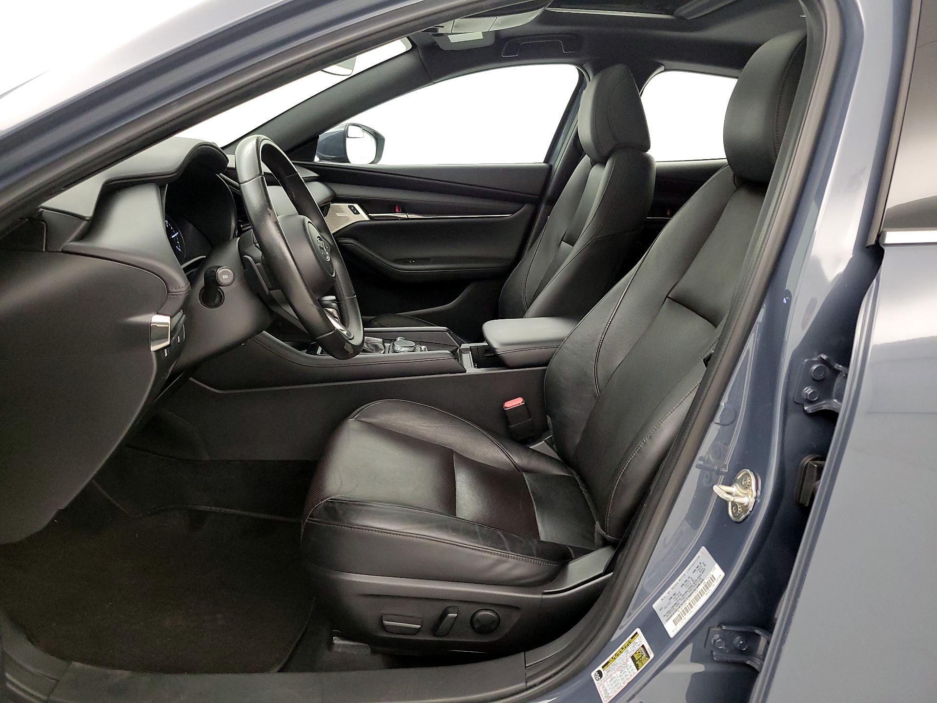 Thumbnail: 2022 Mazda Mazda3 - 11