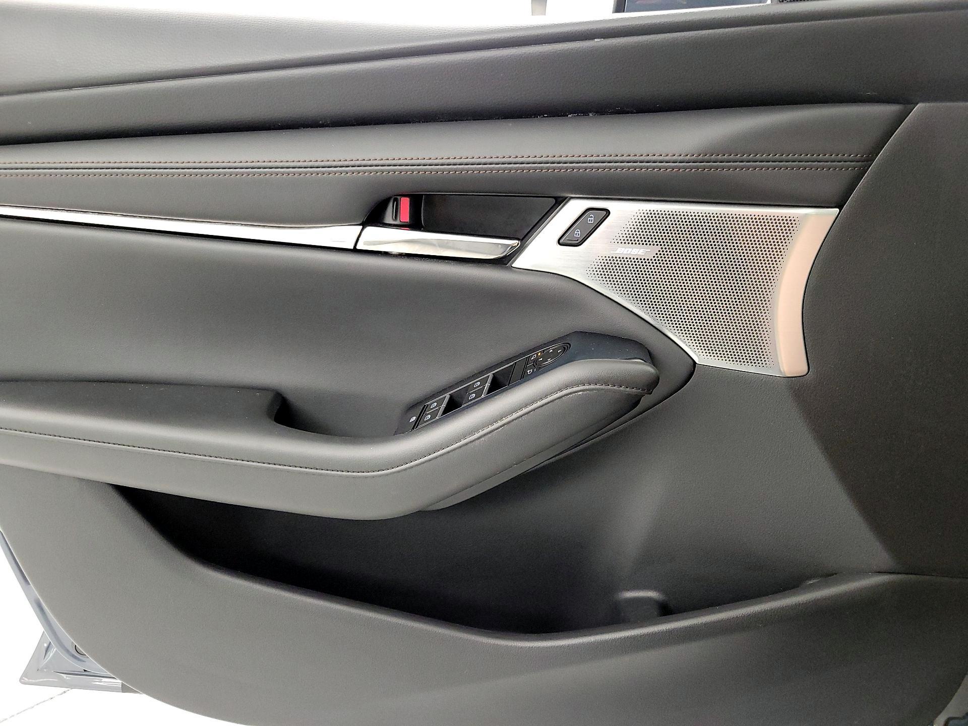 Thumbnail: 2022 Mazda Mazda3 - 12