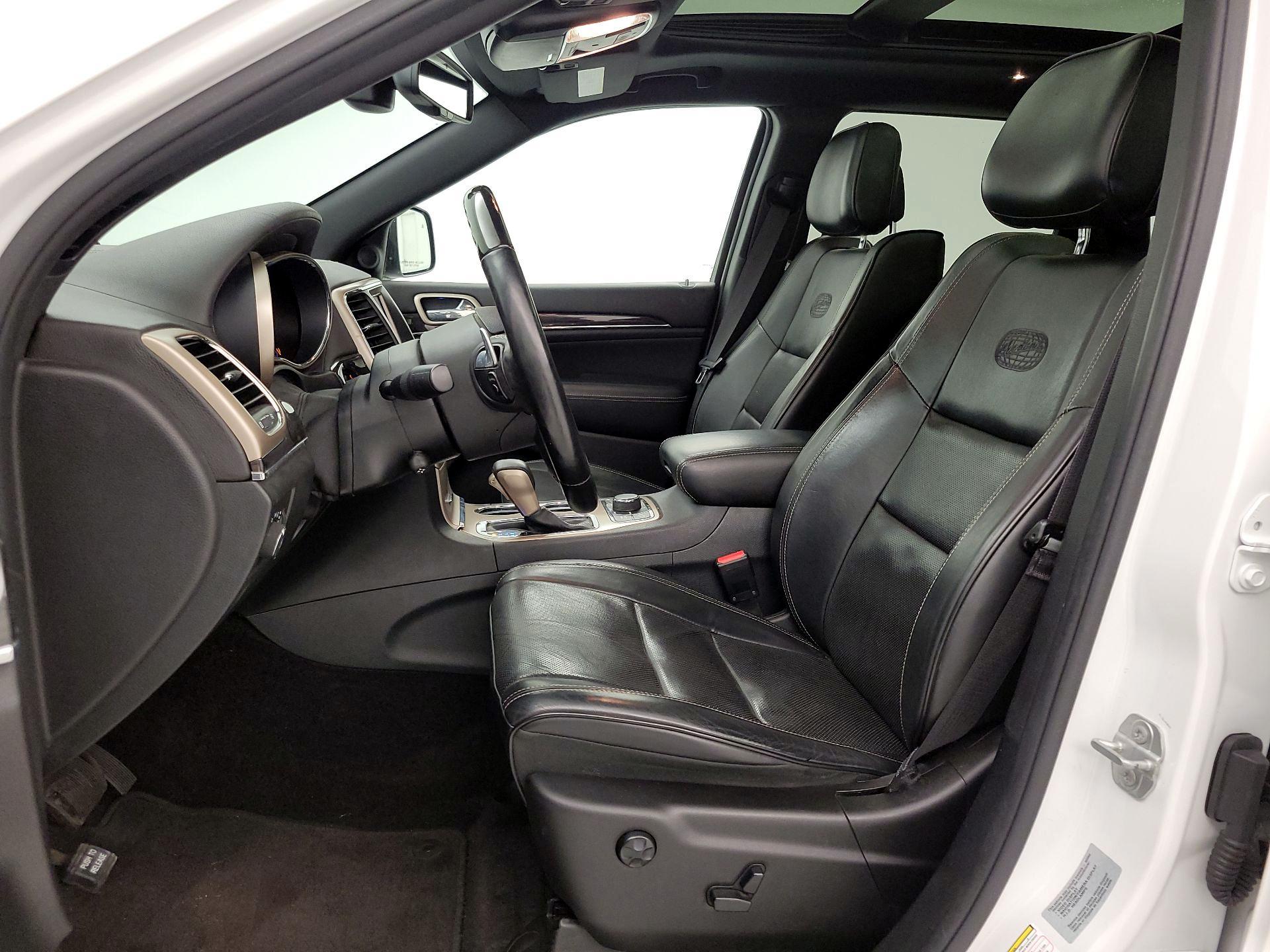 Thumbnail: 2016 Jeep Grand Cherokee - 11